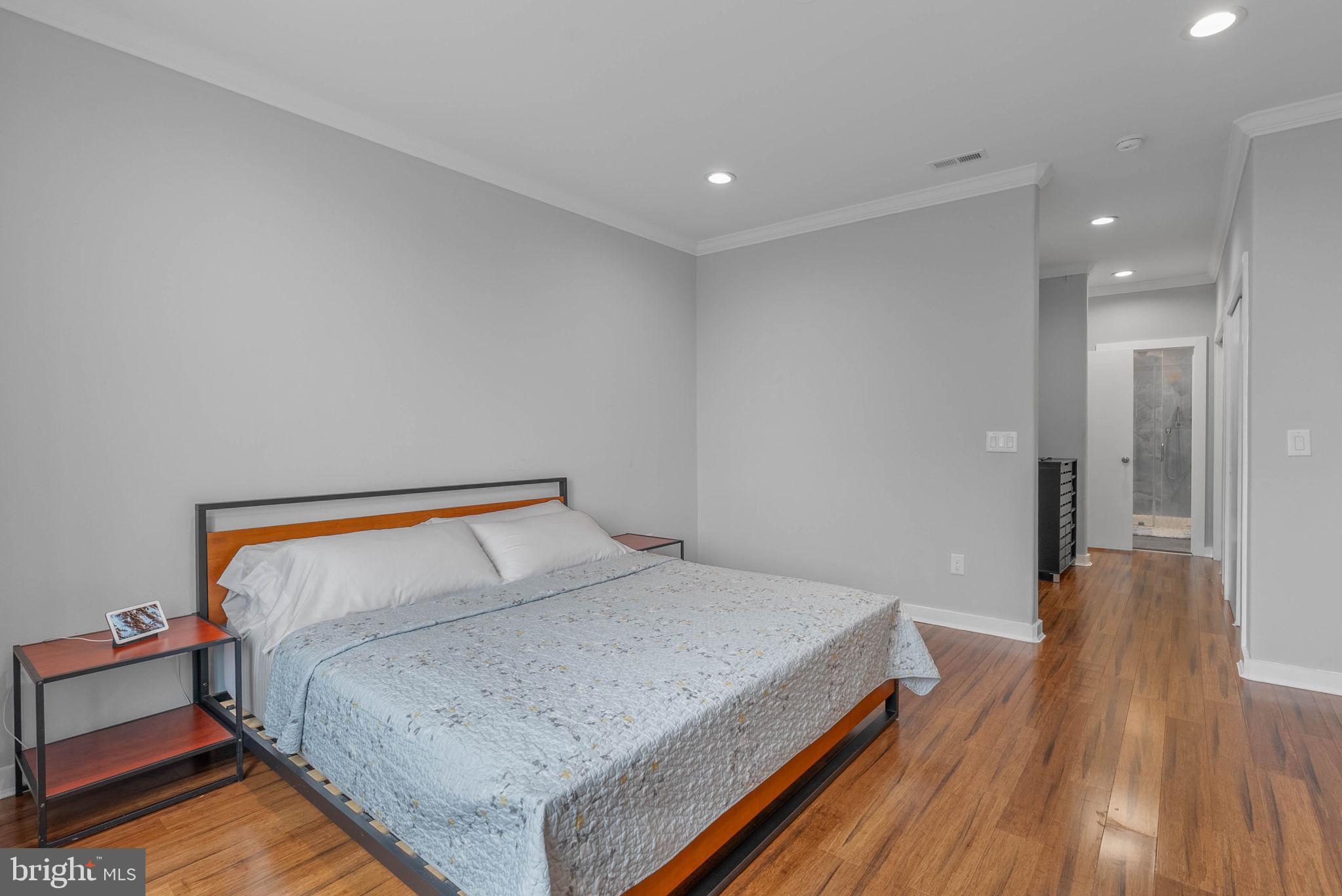 POINT BREEZE - Residential