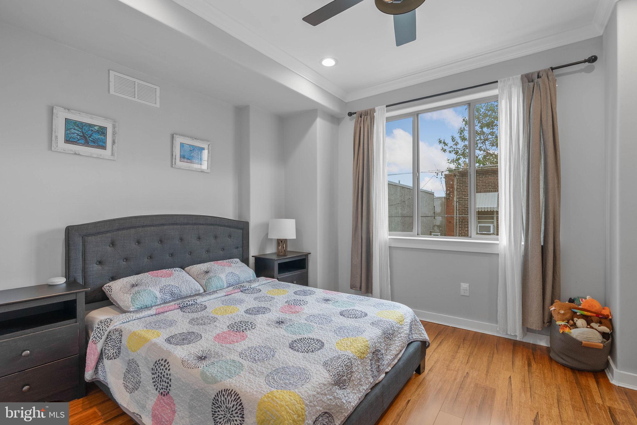 POINT BREEZE - Residential