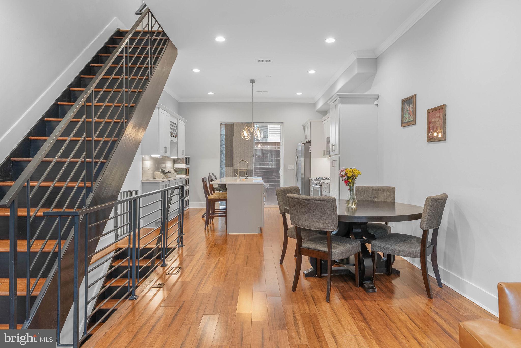 POINT BREEZE - Residential