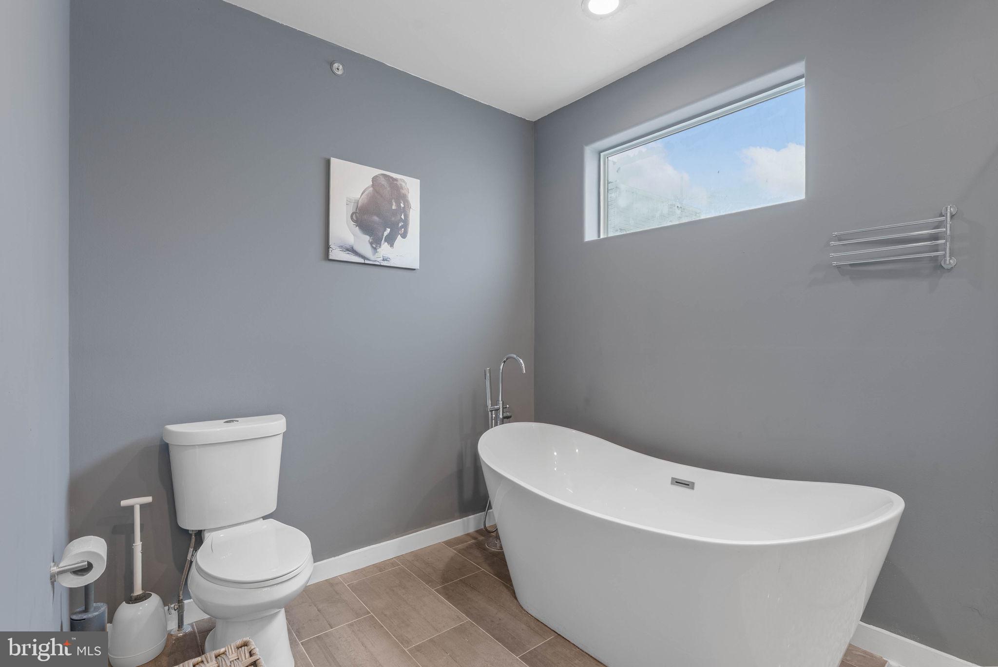 POINT BREEZE - Residential