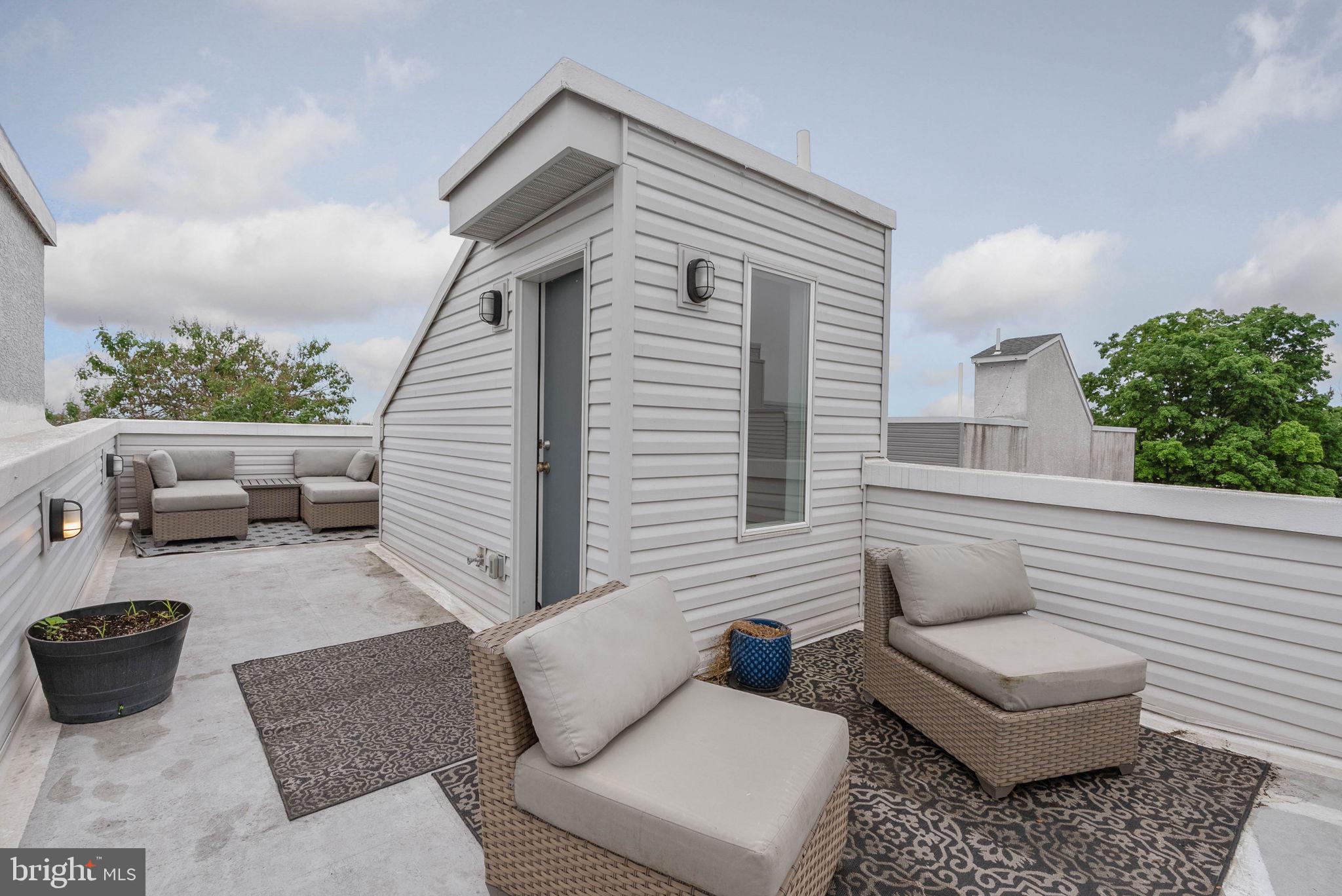 POINT BREEZE - Residential