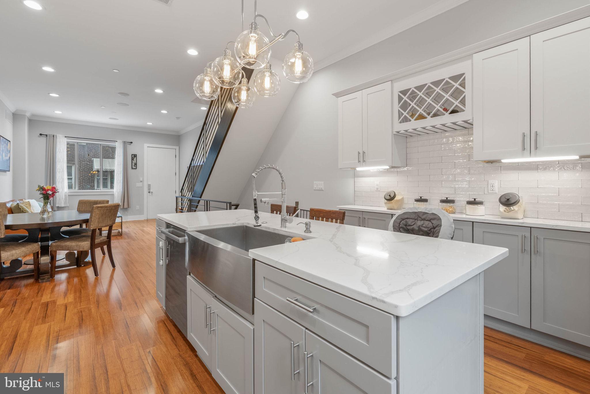 POINT BREEZE - Residential