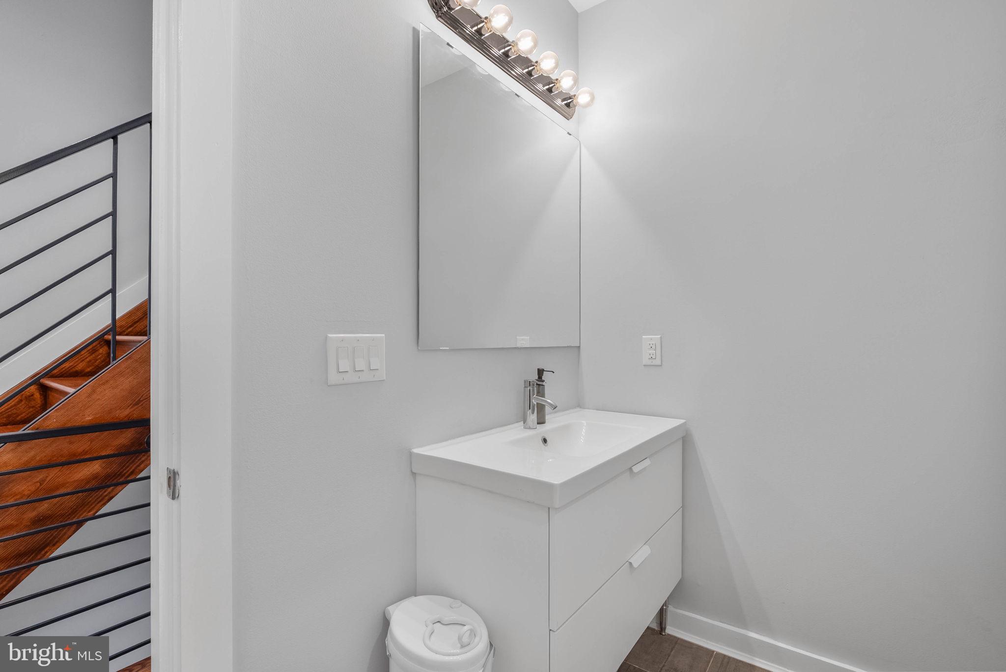 POINT BREEZE - Residential