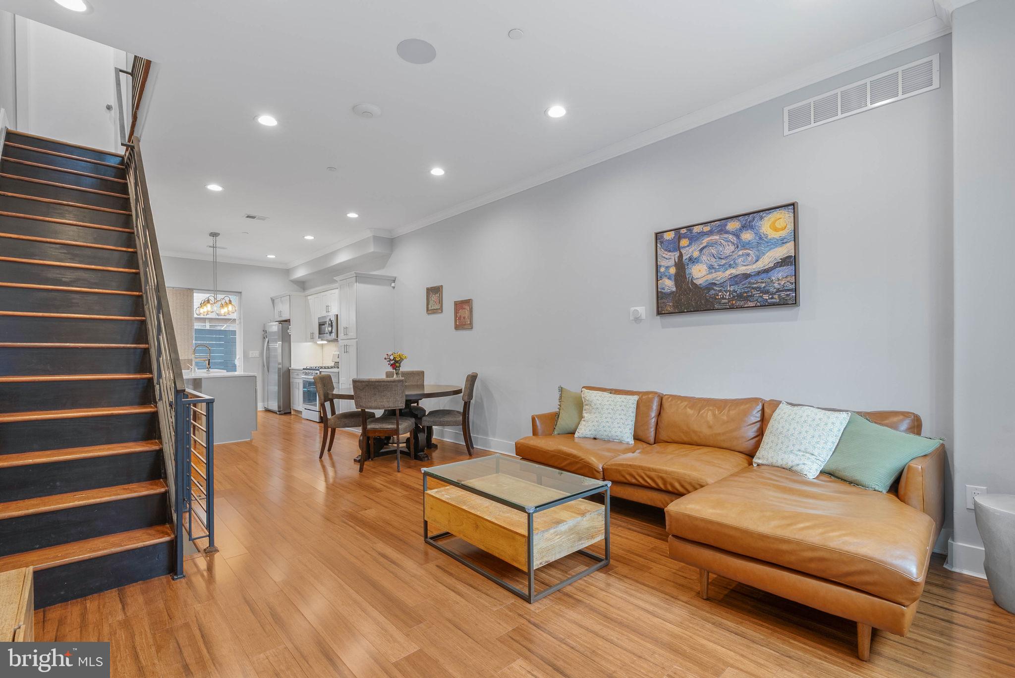 POINT BREEZE - Residential