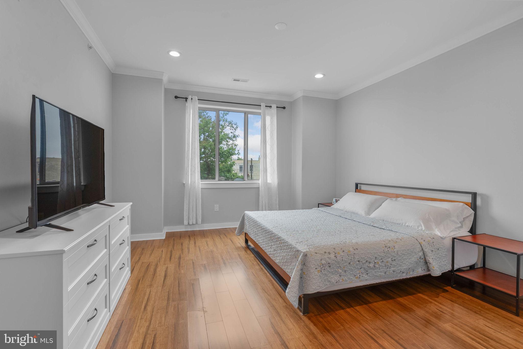 POINT BREEZE - Residential