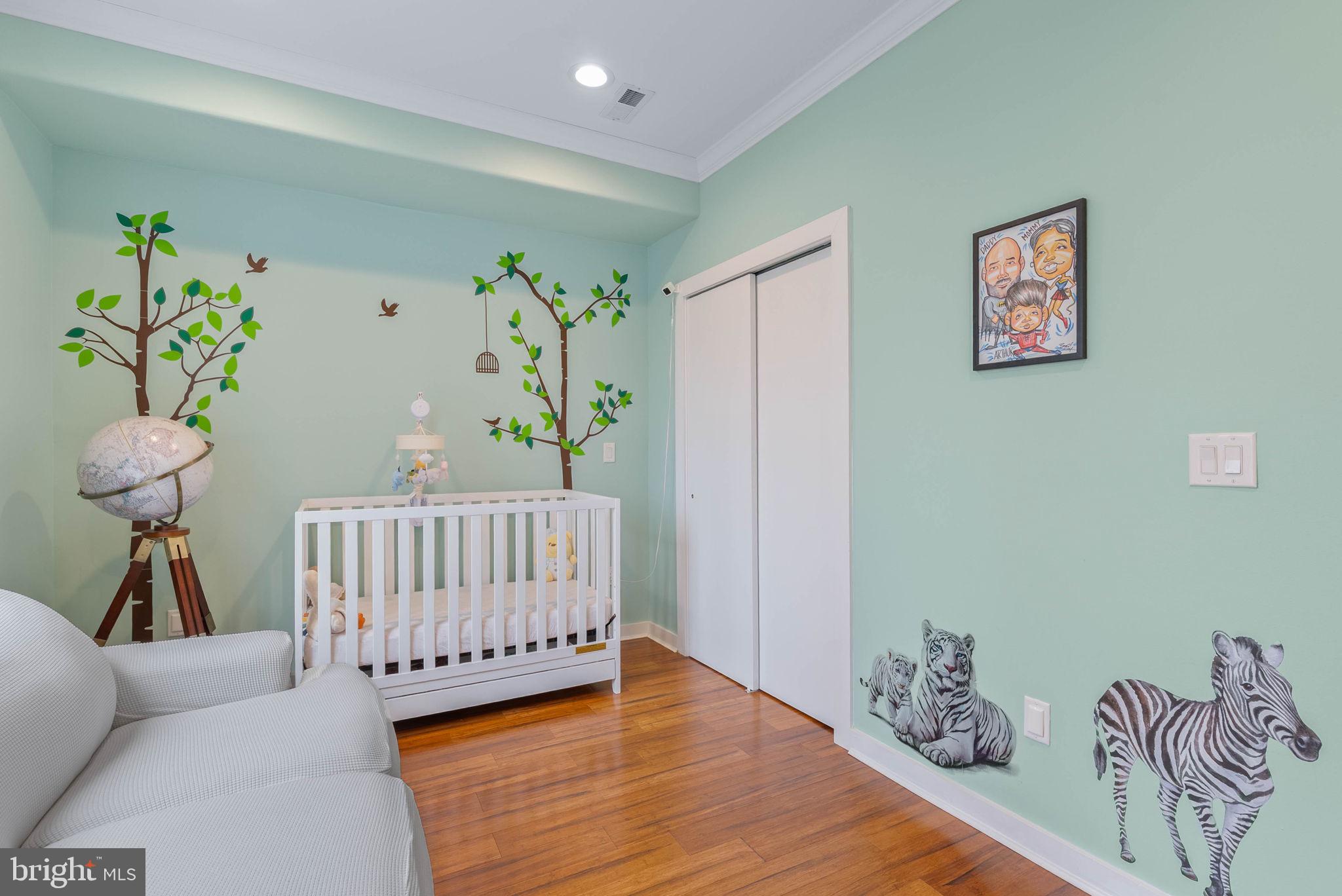 POINT BREEZE - Residential