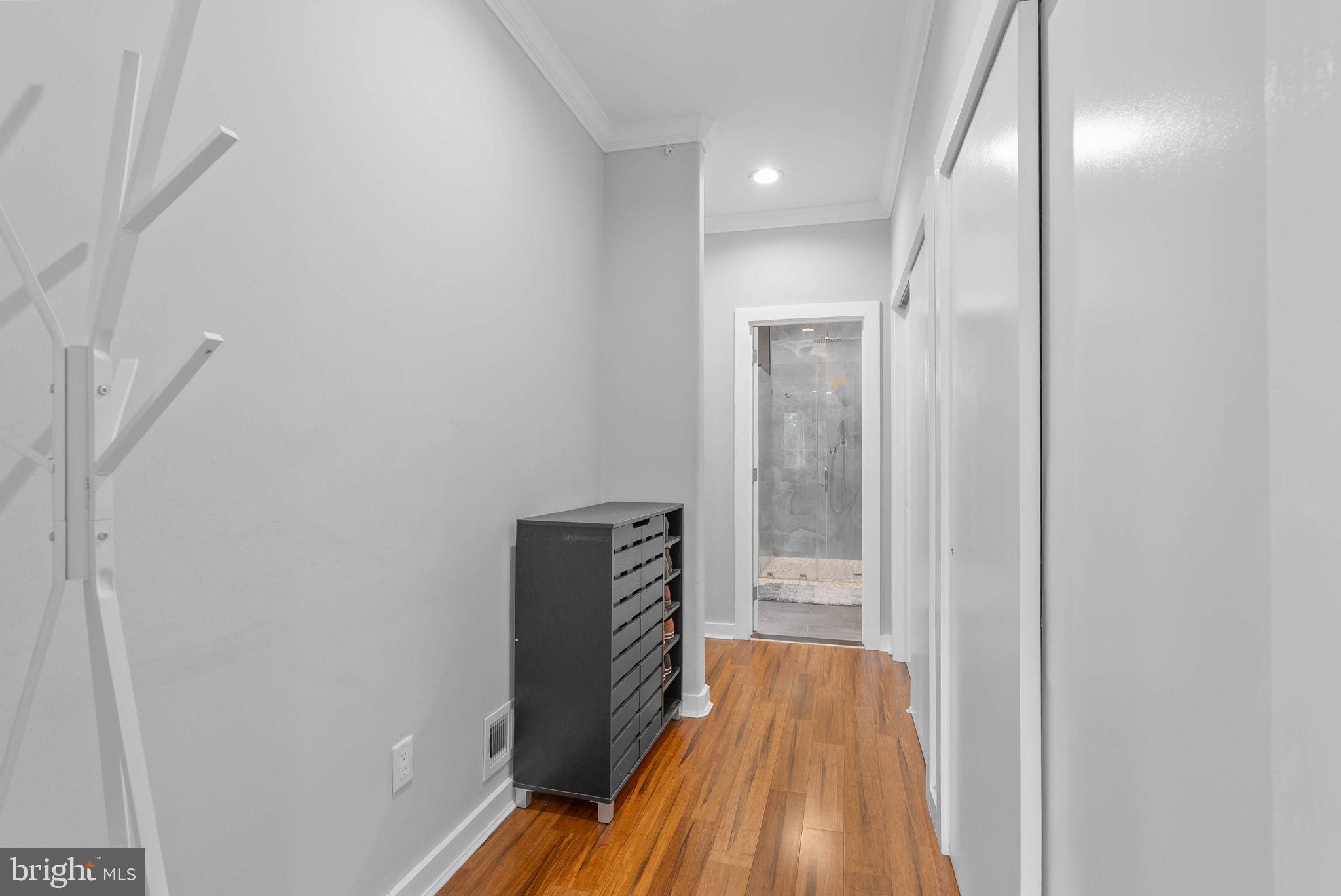 POINT BREEZE - Residential