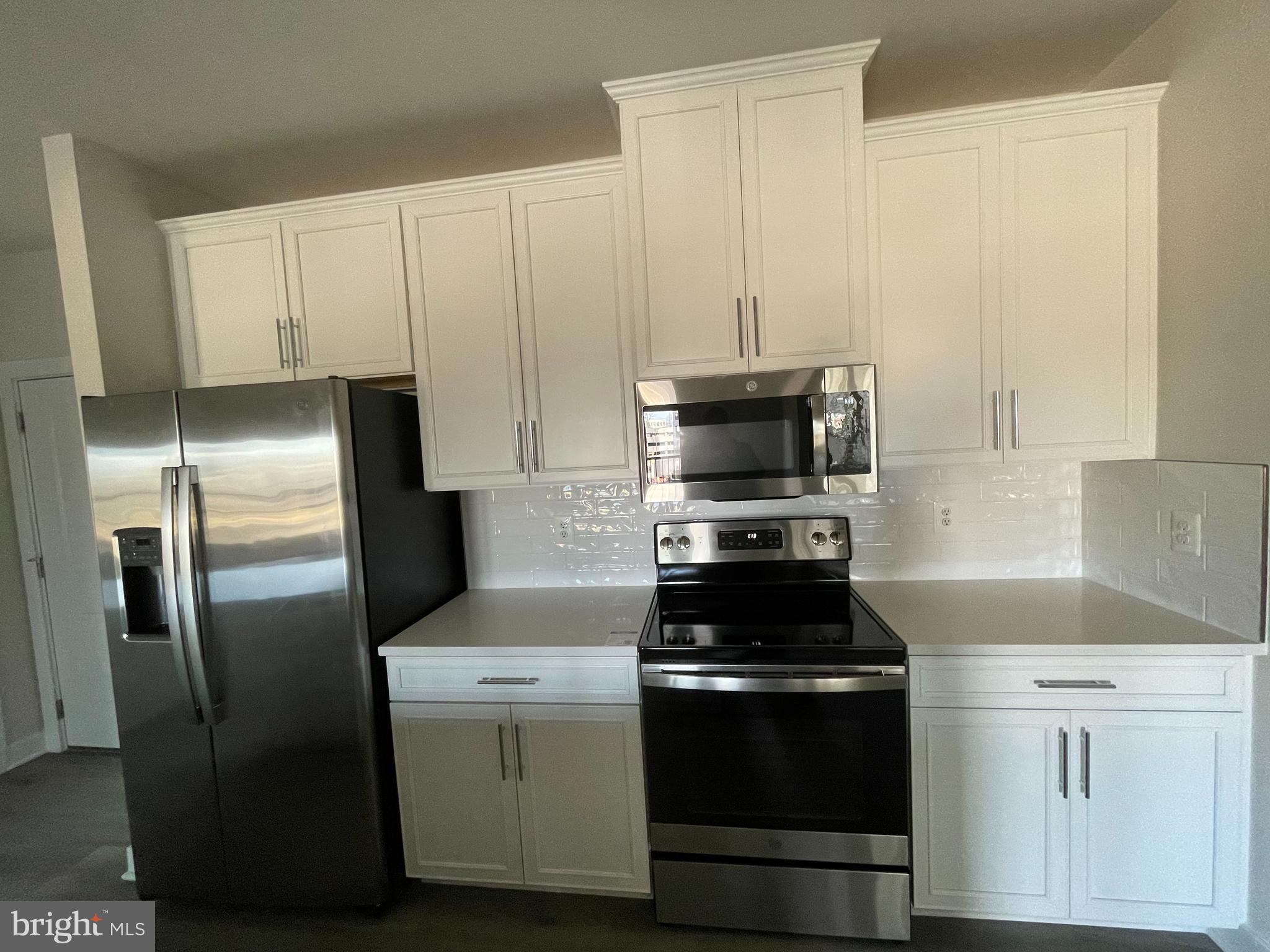 WOODLAND PARK STATION - Residential Lease