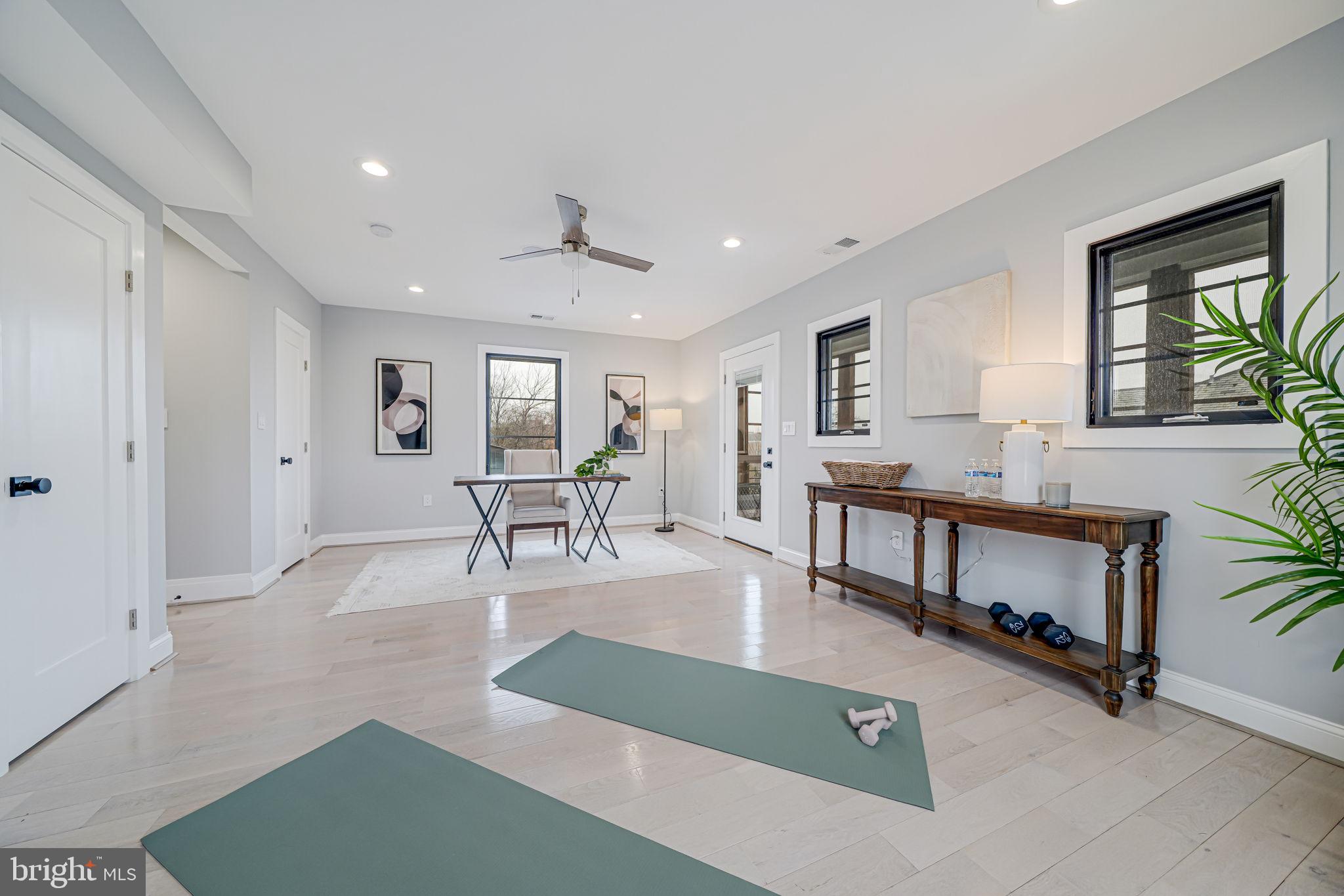 LYON PARK - Residential