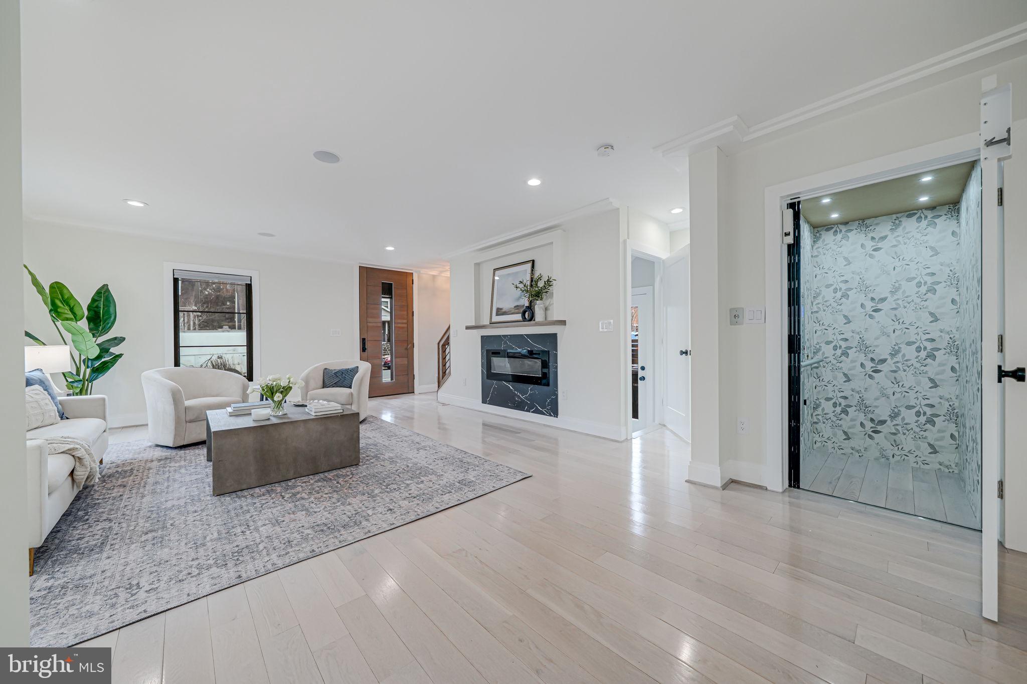 LYON PARK - Residential