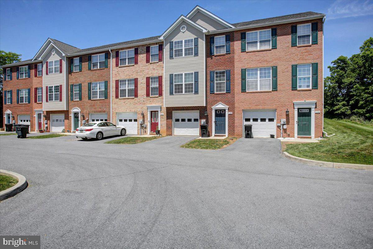 KEYSTONE MANOR - Residential