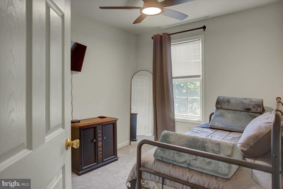 KEYSTONE MANOR - Residential
