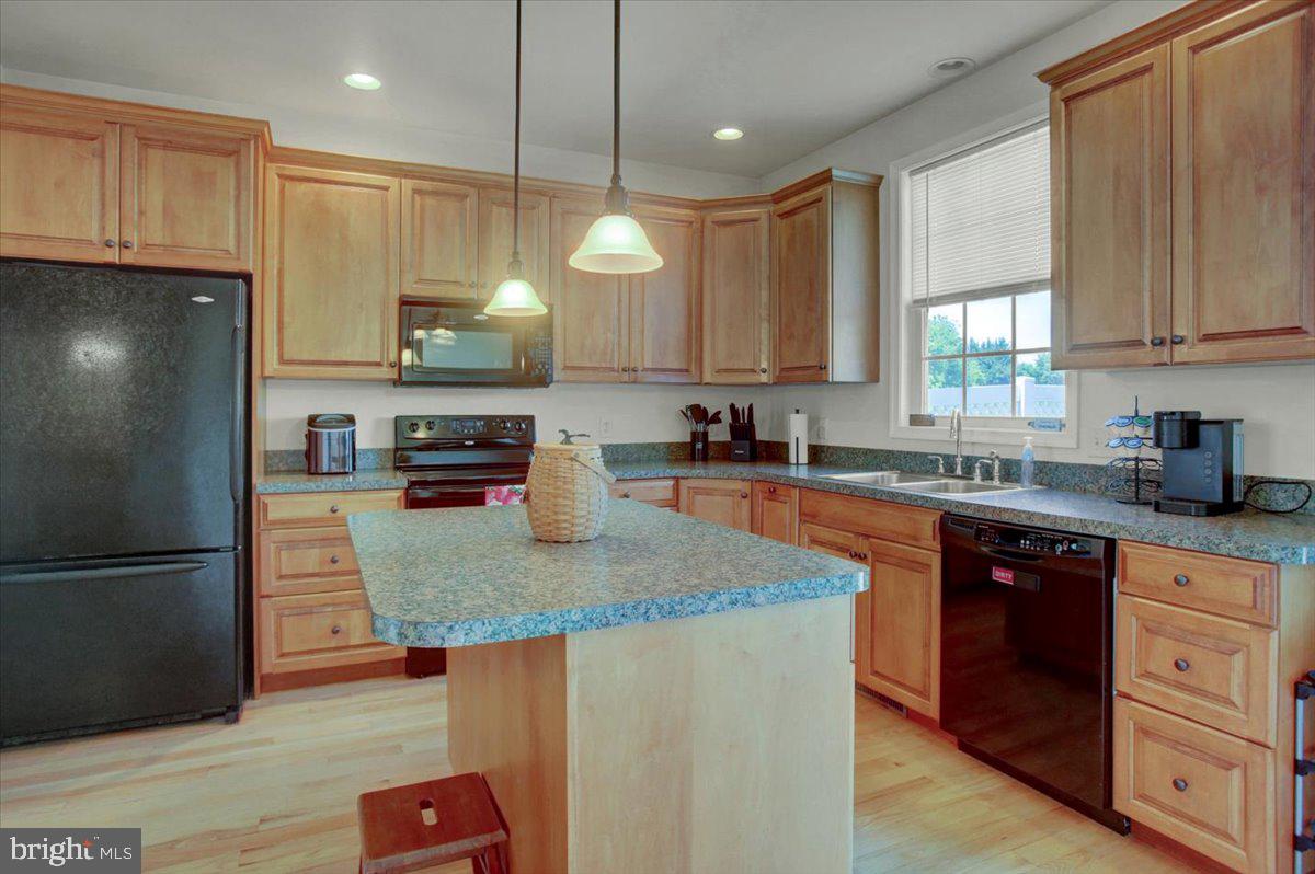 KEYSTONE MANOR - Residential