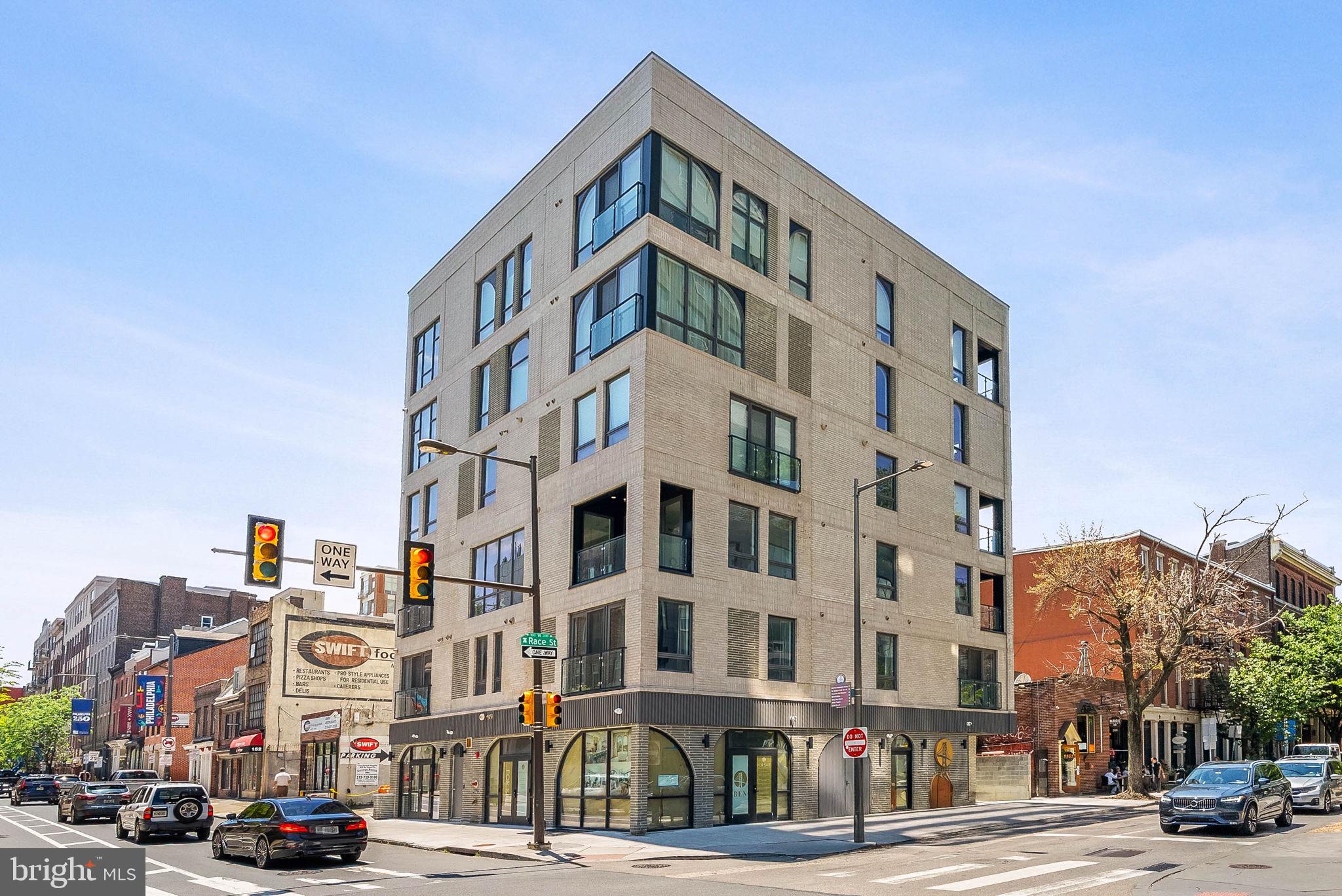 OLD CITY - Commercial Sale