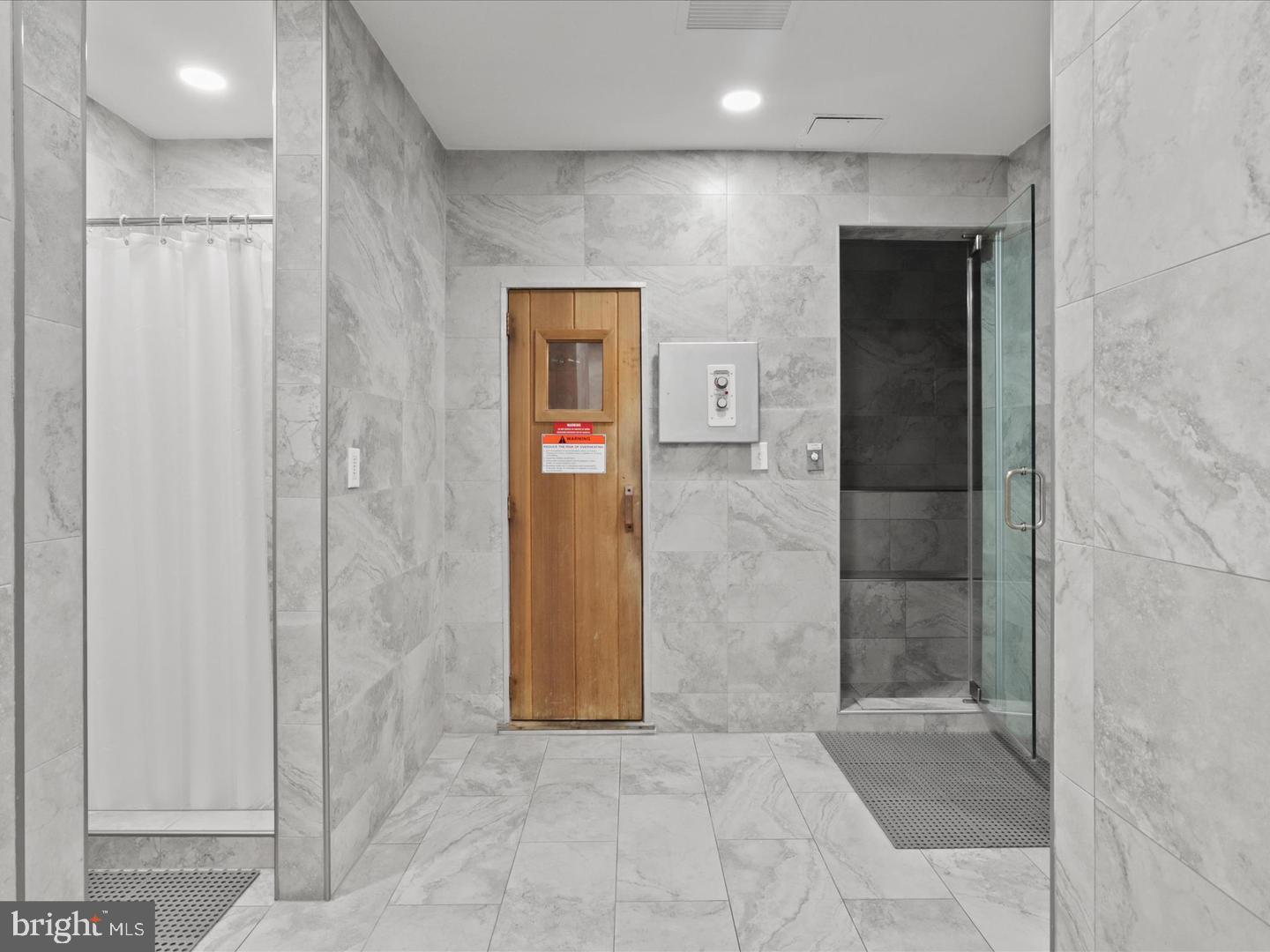 SKYLINE SQUARE CONDO - Residential Lease