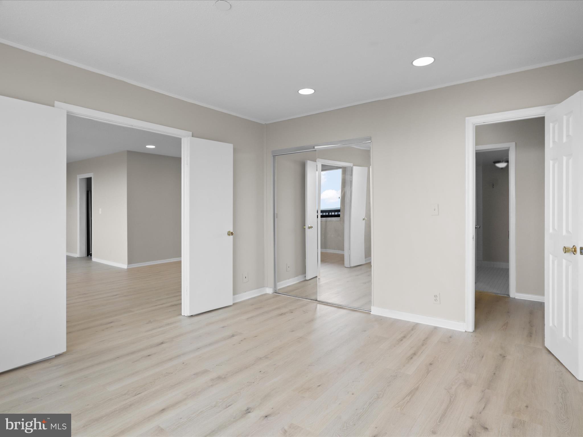 SKYLINE SQUARE CONDO - Residential Lease