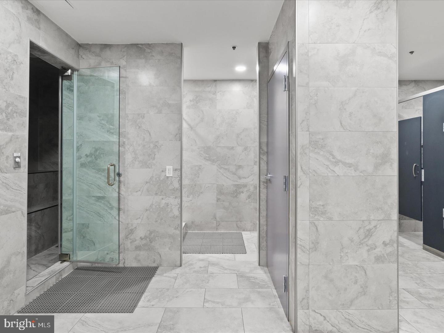 SKYLINE SQUARE CONDO - Residential Lease