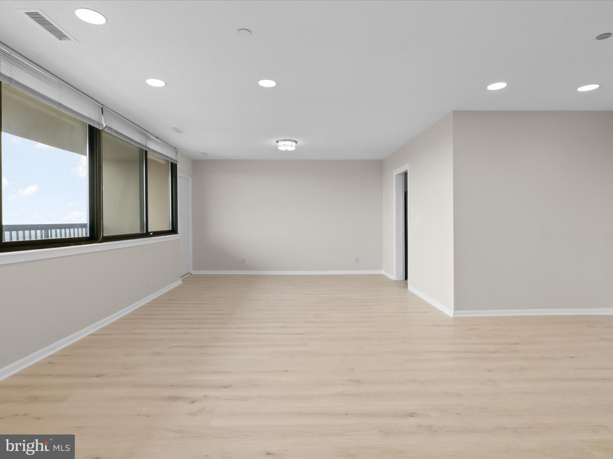 SKYLINE SQUARE CONDO - Residential Lease