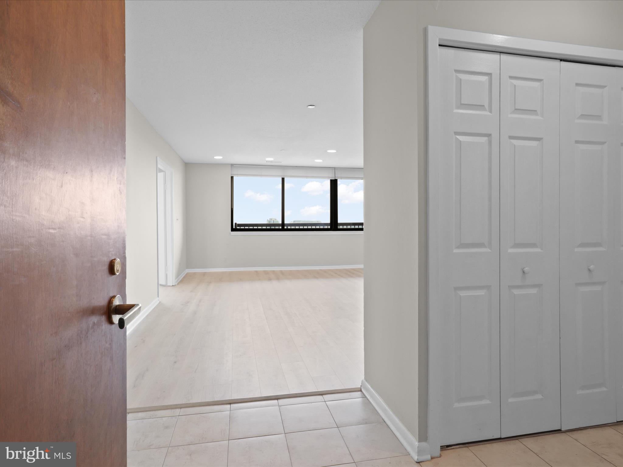 SKYLINE SQUARE CONDO - Residential Lease