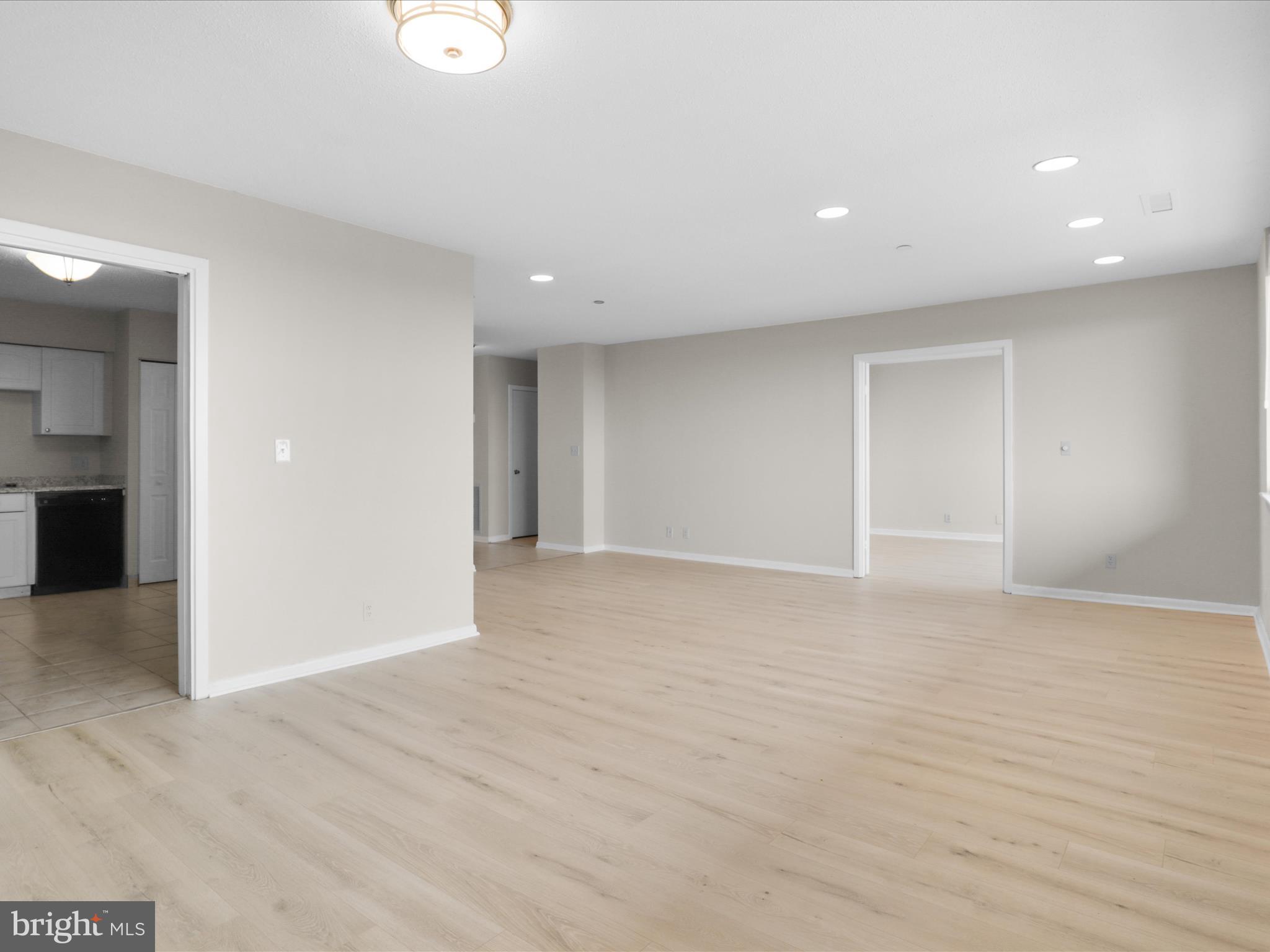 SKYLINE SQUARE CONDO - Residential Lease