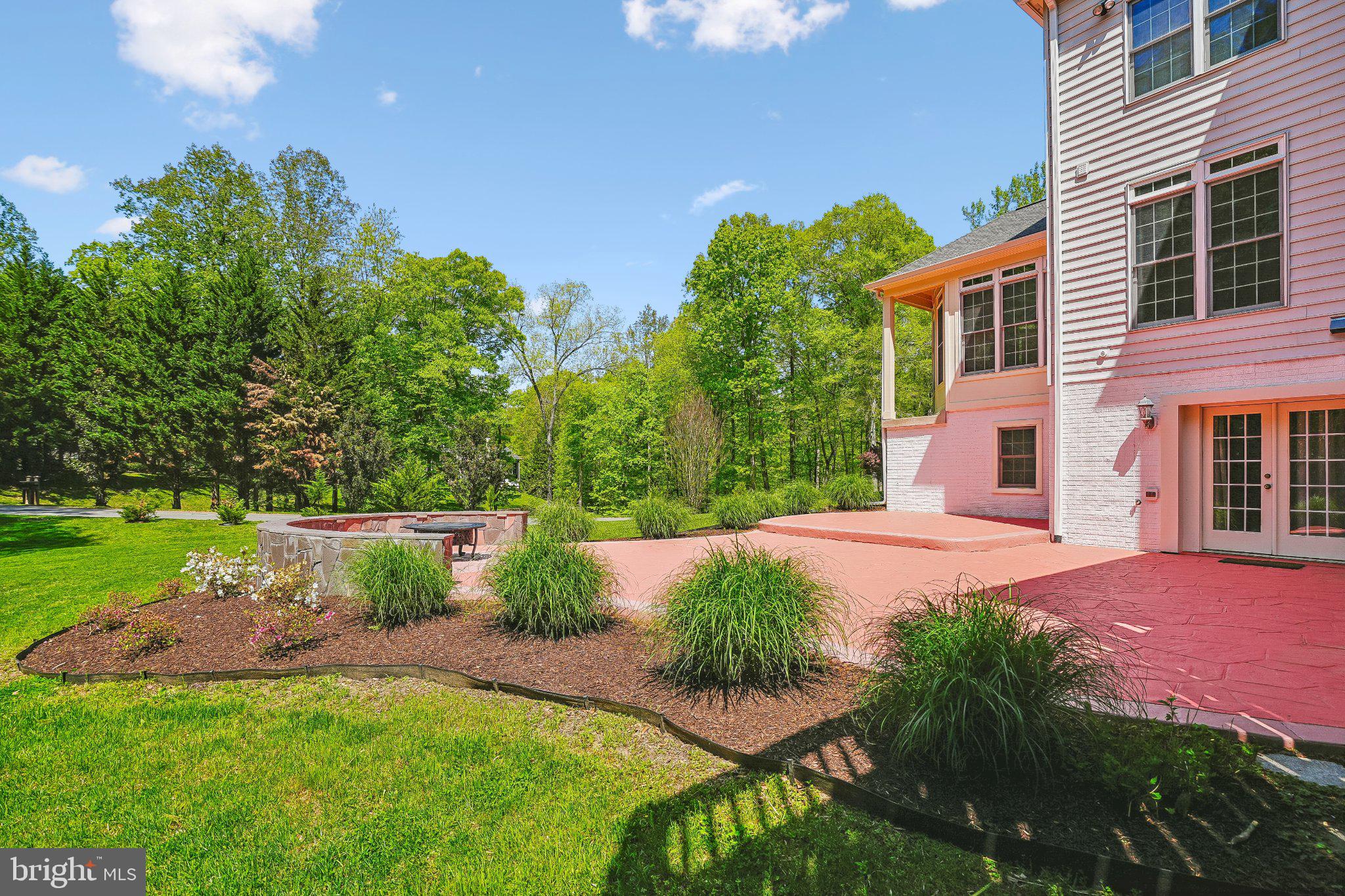 ESTATES AT ROSELAND - Residential