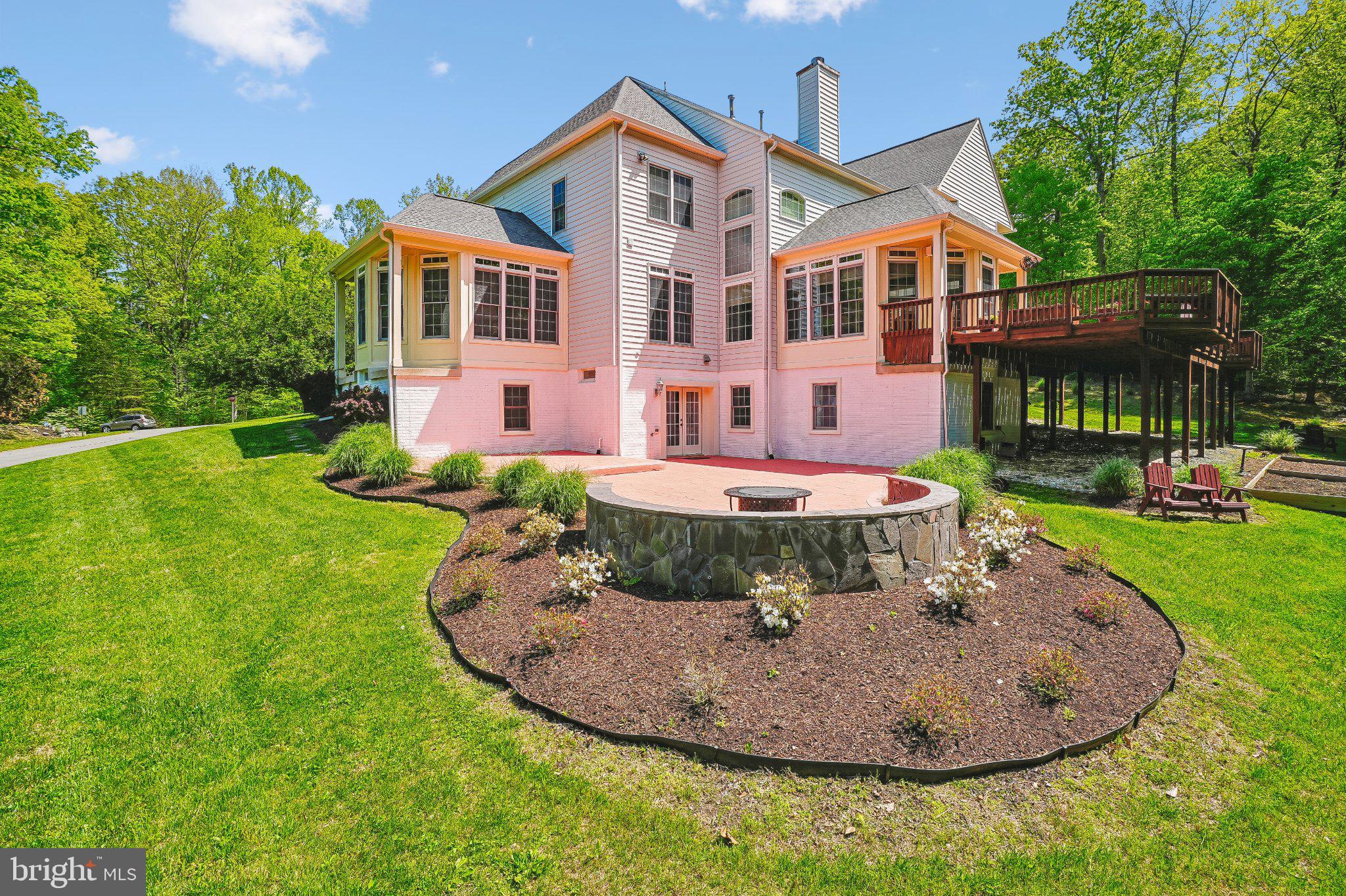 ESTATES AT ROSELAND - Residential