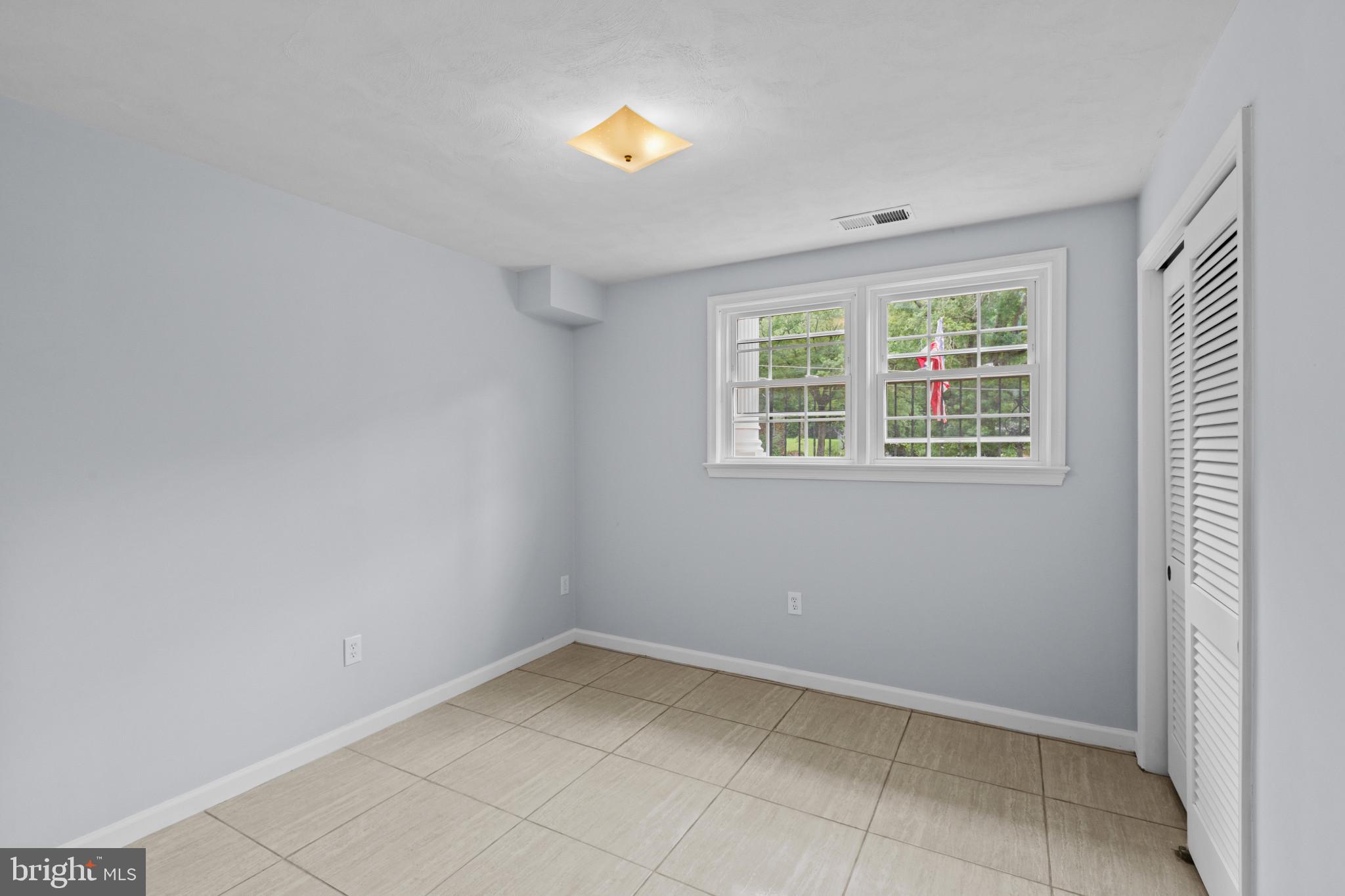 BARCROFT KNOLLS - Residential