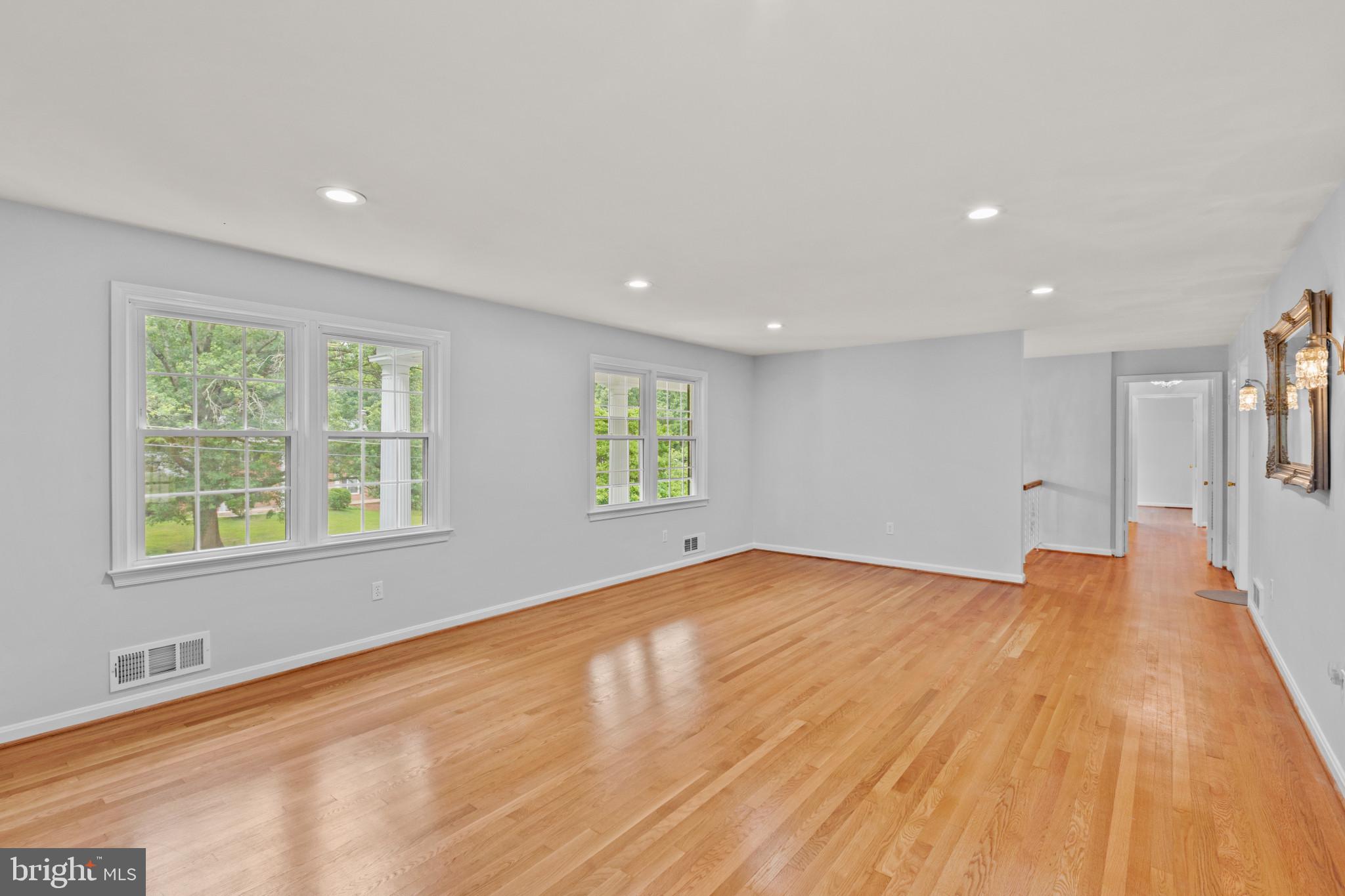 BARCROFT KNOLLS - Residential