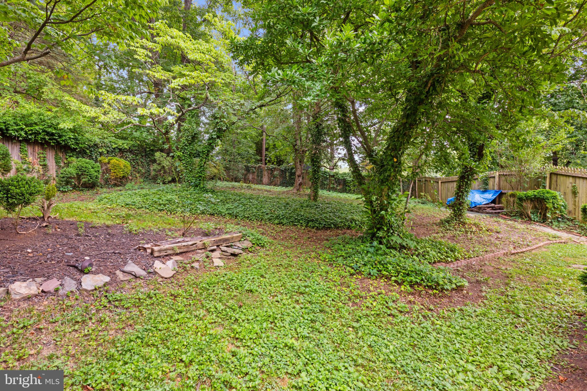 BARCROFT KNOLLS - Residential