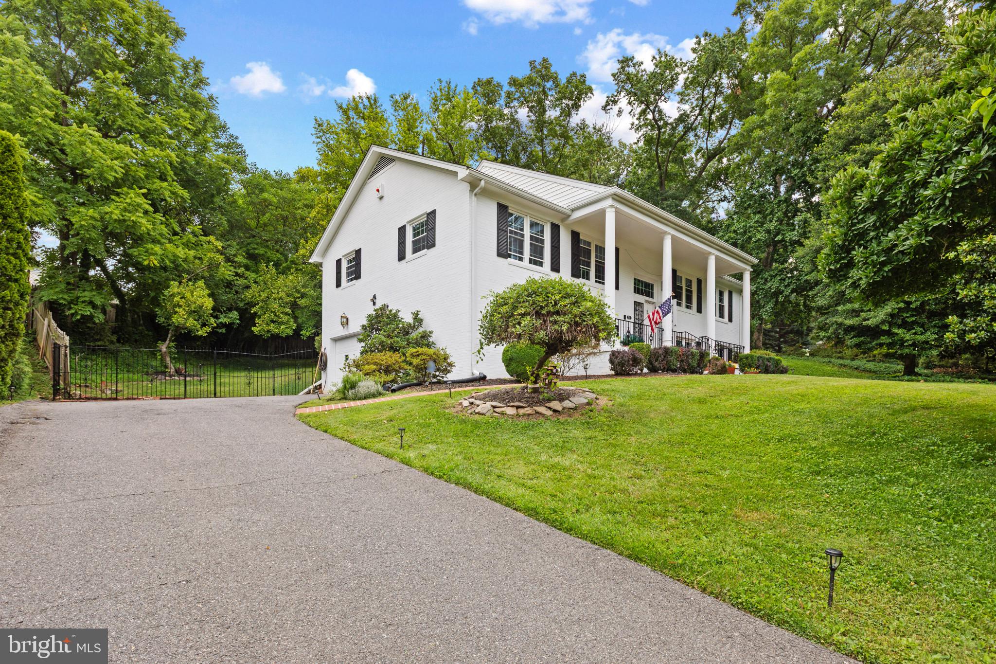 BARCROFT KNOLLS - Residential