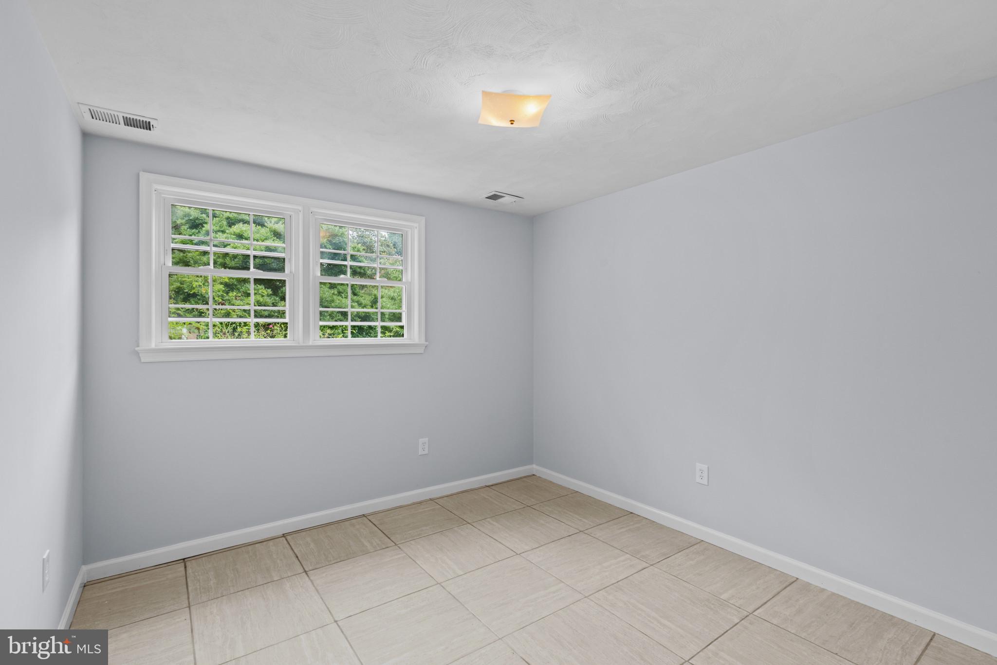 BARCROFT KNOLLS - Residential
