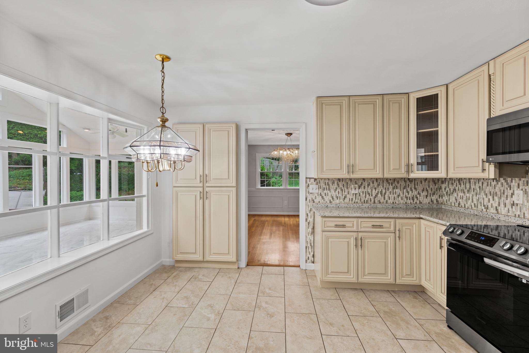 BARCROFT KNOLLS - Residential