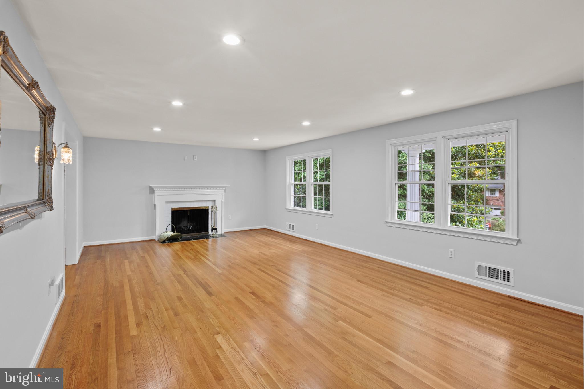 BARCROFT KNOLLS - Residential