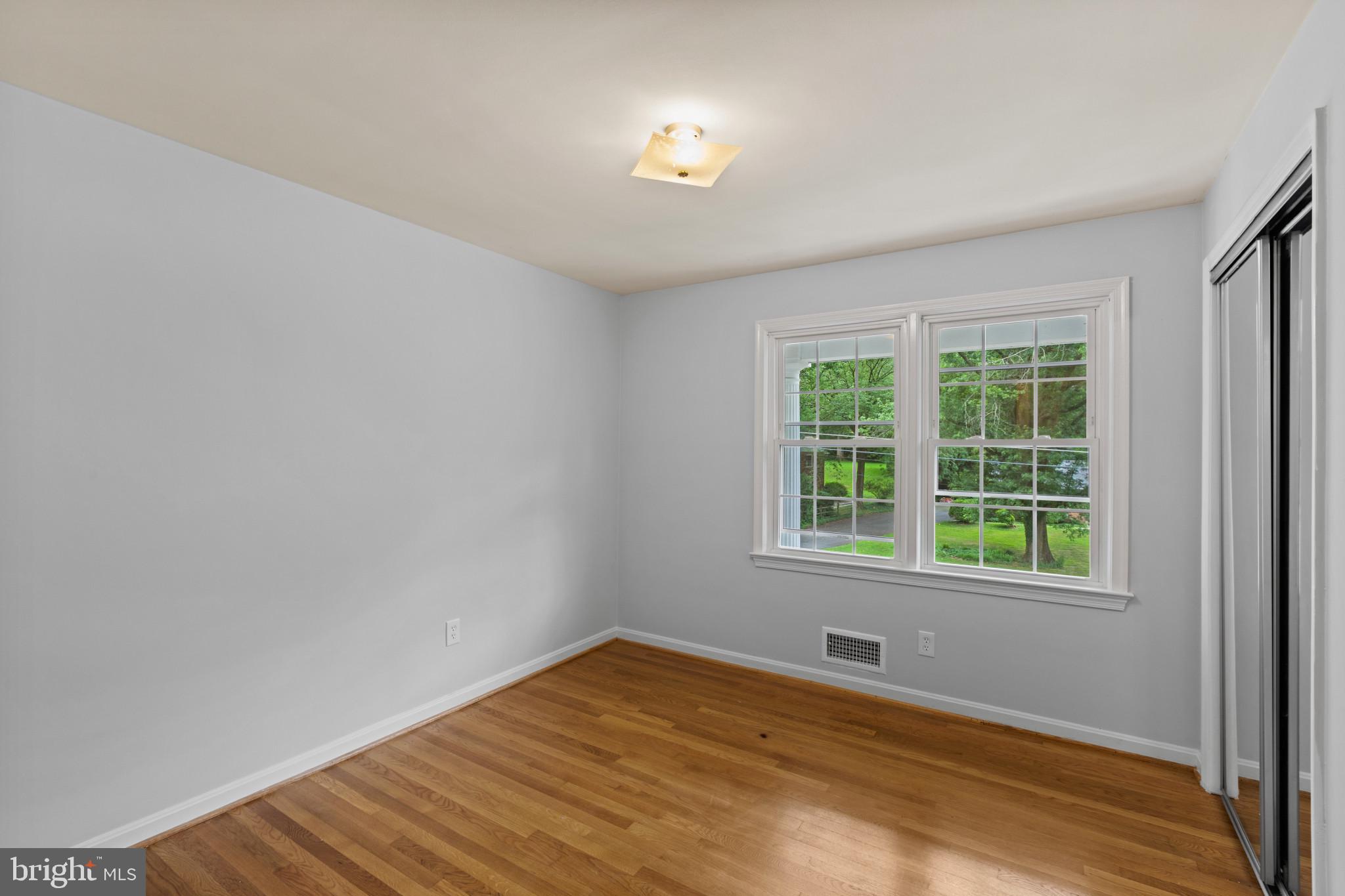 BARCROFT KNOLLS - Residential