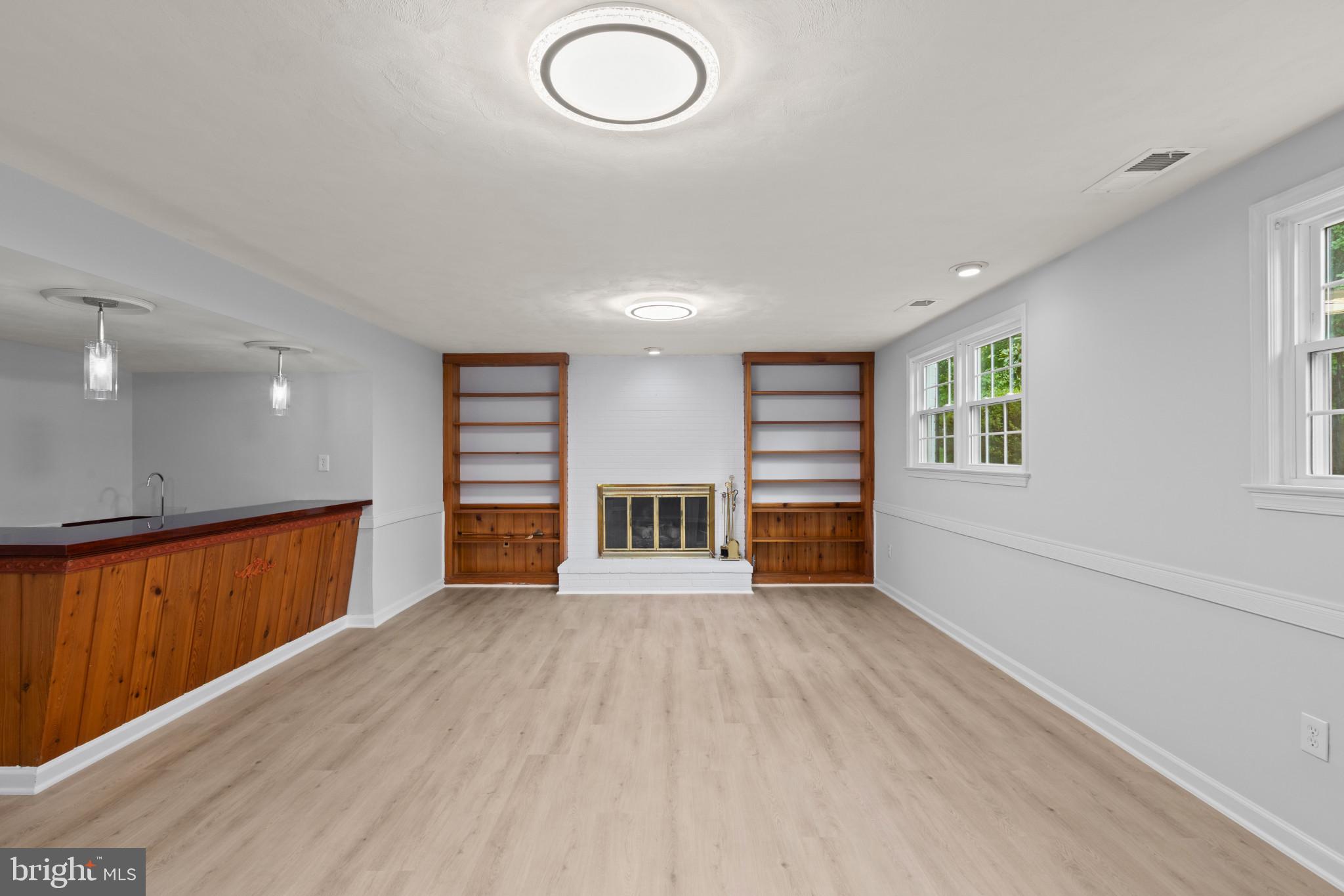 BARCROFT KNOLLS - Residential