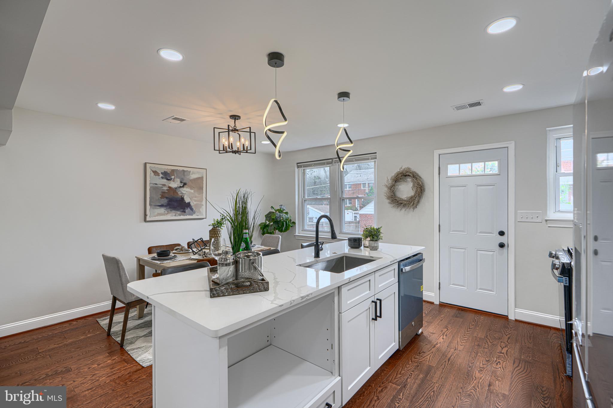 TOWSON MANOR VILLAGE - Residential