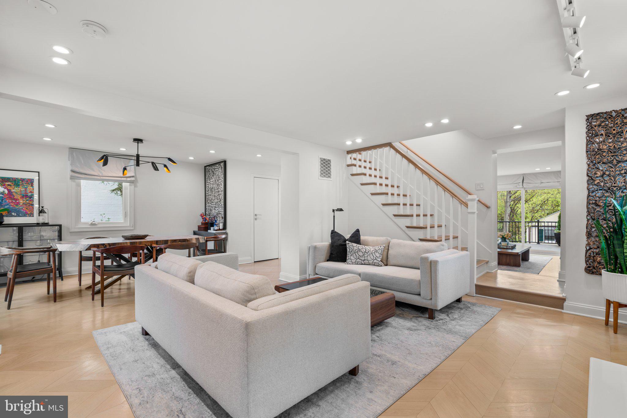 CHEVY CHASE - Residential