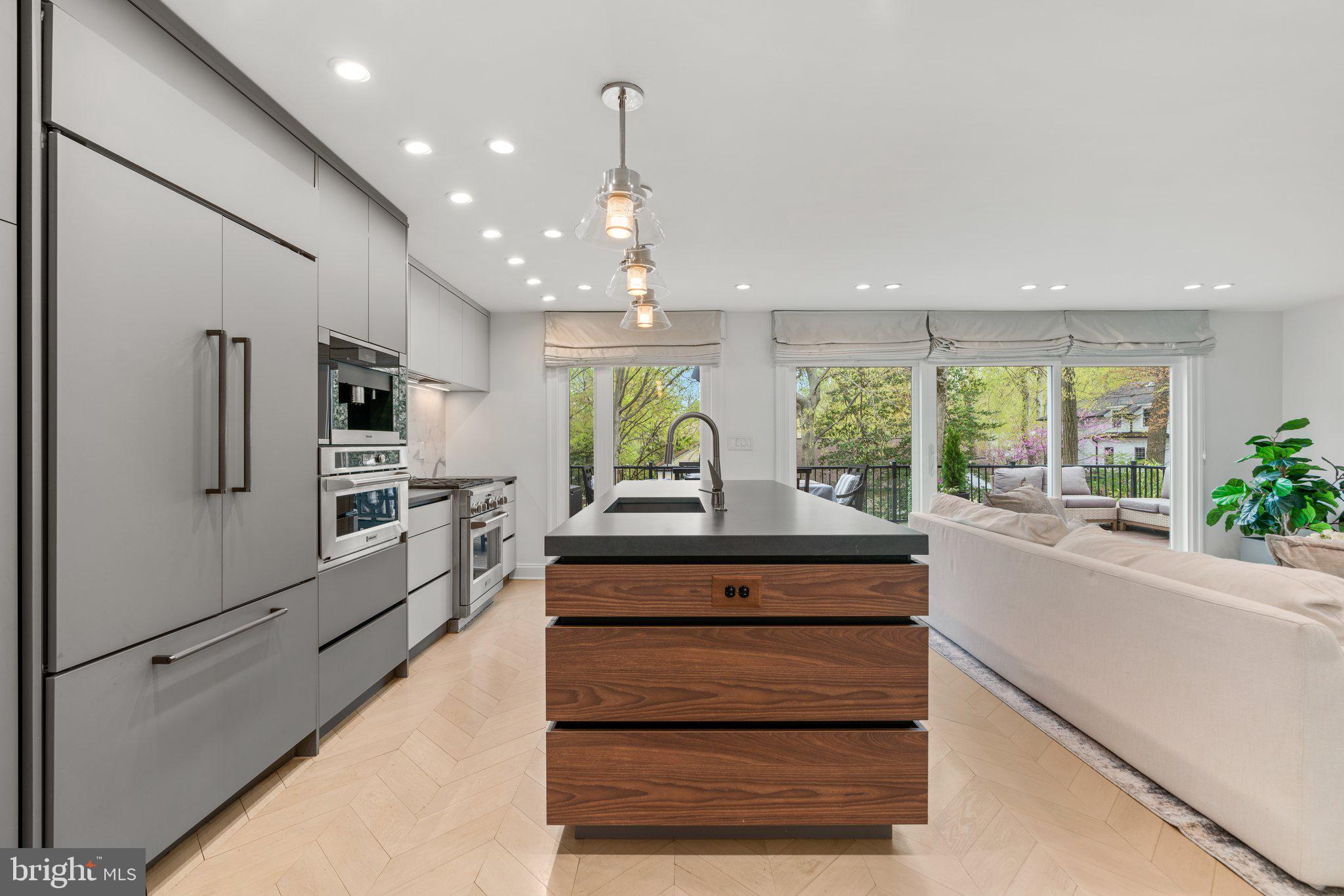 CHEVY CHASE - Residential