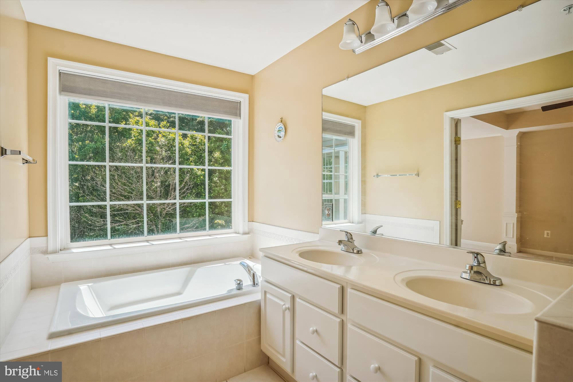 KINGSVIEW RIDGE - Residential