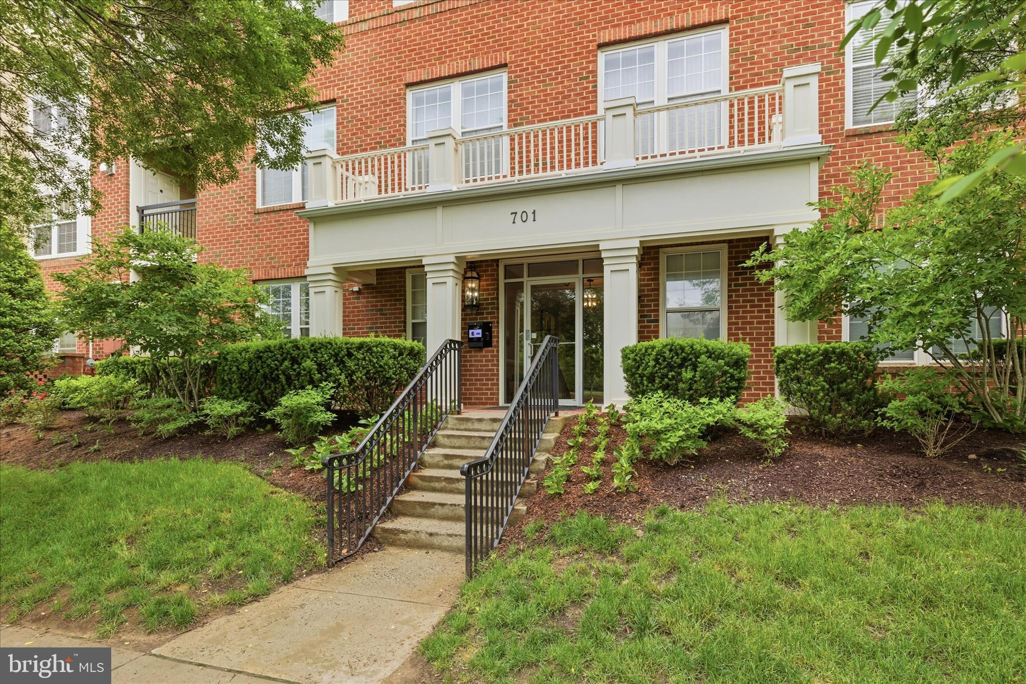 Rare opportunity to own a first-floor corner condo in the highly sought-after Condominium Residences II of Fallsgrove. This beautifully renovated unit offers two large bedrooms, a den, two full bathrooms, and two balconies — all bathed in natural light with beautiful views.
The open-concept floor plan flows from an elegant grand entry foyer into a generous living space featuring a dining area and a chef's kitchen with upgraded stainless appliances. Crown moulding and Hunter Douglas custom shades add refined finishing touches throughout.
The owner's suite includes sliding glass doors to a private balcony and a spacious walk-in closet. The fully renovated en-suite bathroom features a soaking tub, large shower, and custom double-sink vanity. On the opposite side of the unit, the second bedroom offers its own walk-in closet and an adjacent renovated full bathroom. The den is a versatile bonus space — ideal as a home office, hobby room, or whatever suits your lifestyle. A laundry closet and ample storage complete the package.
Beyond the unit, the Fallsgrove Community Center delivers resort-style amenities: an outdoor pool, fitness center with separate exercise rooms, a card room, and a great room available for private rental. Just across the street, the 30-acre Fallsgrove Park features a community garden, nature trail, walking paths, tennis courts, playgrounds, outdoor fitness equipment, pavilions, and more. And the Fallsgrove Village Center puts a grocery store, shops, restaurants, and sweet treats right around the corner.