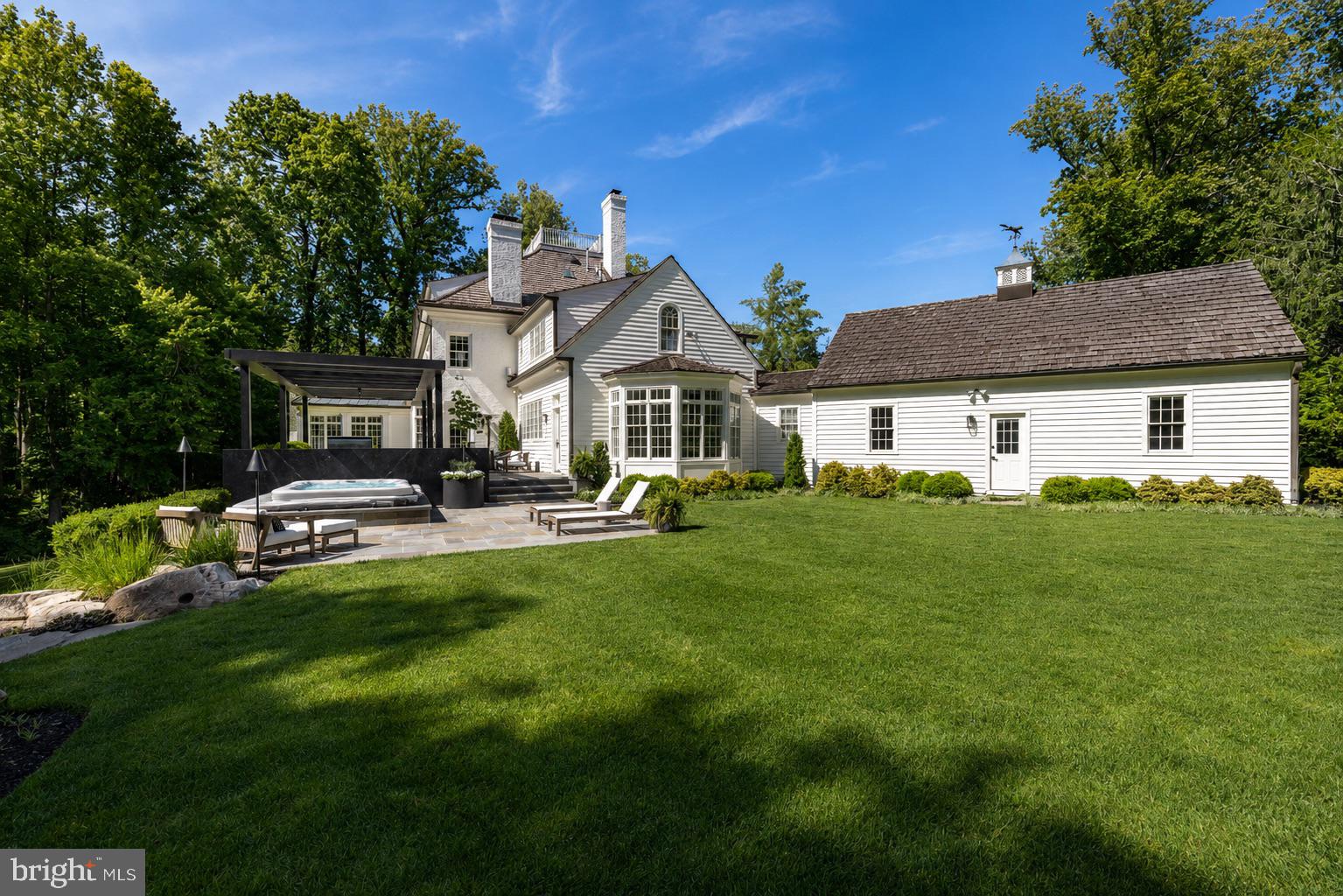 POTOMAC OUTSIDE - Residential