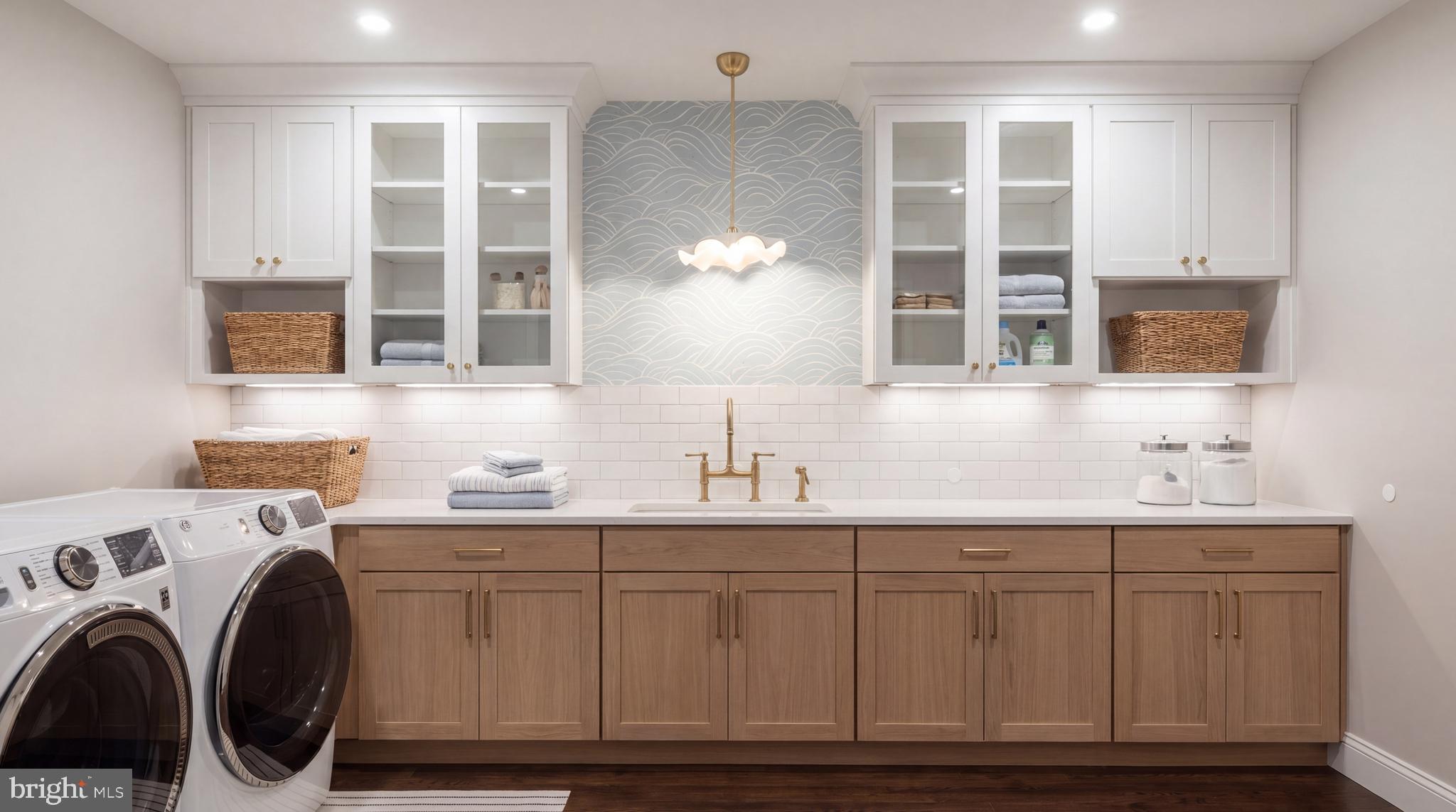 POTOMAC OUTSIDE - Residential