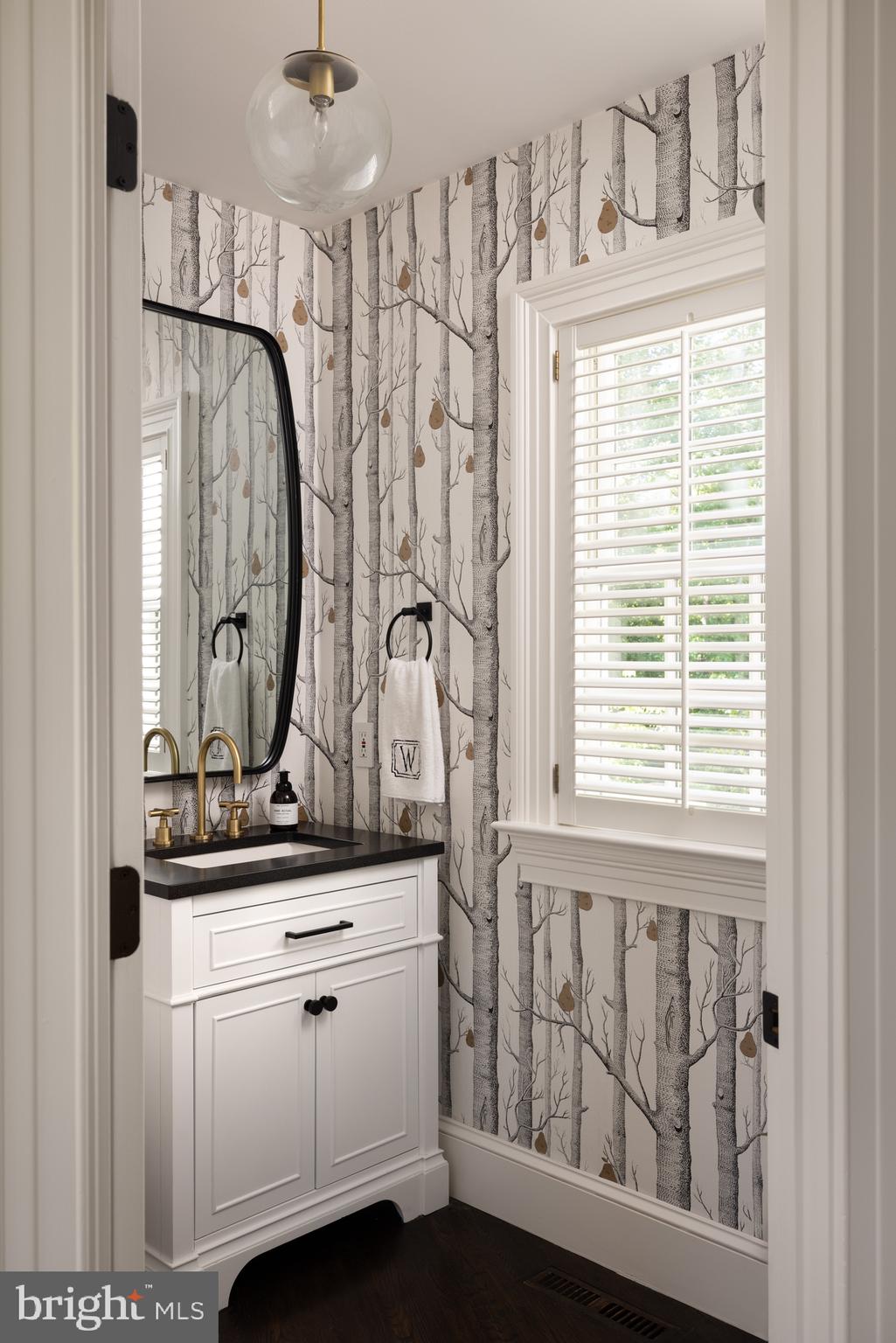 POTOMAC OUTSIDE - Residential