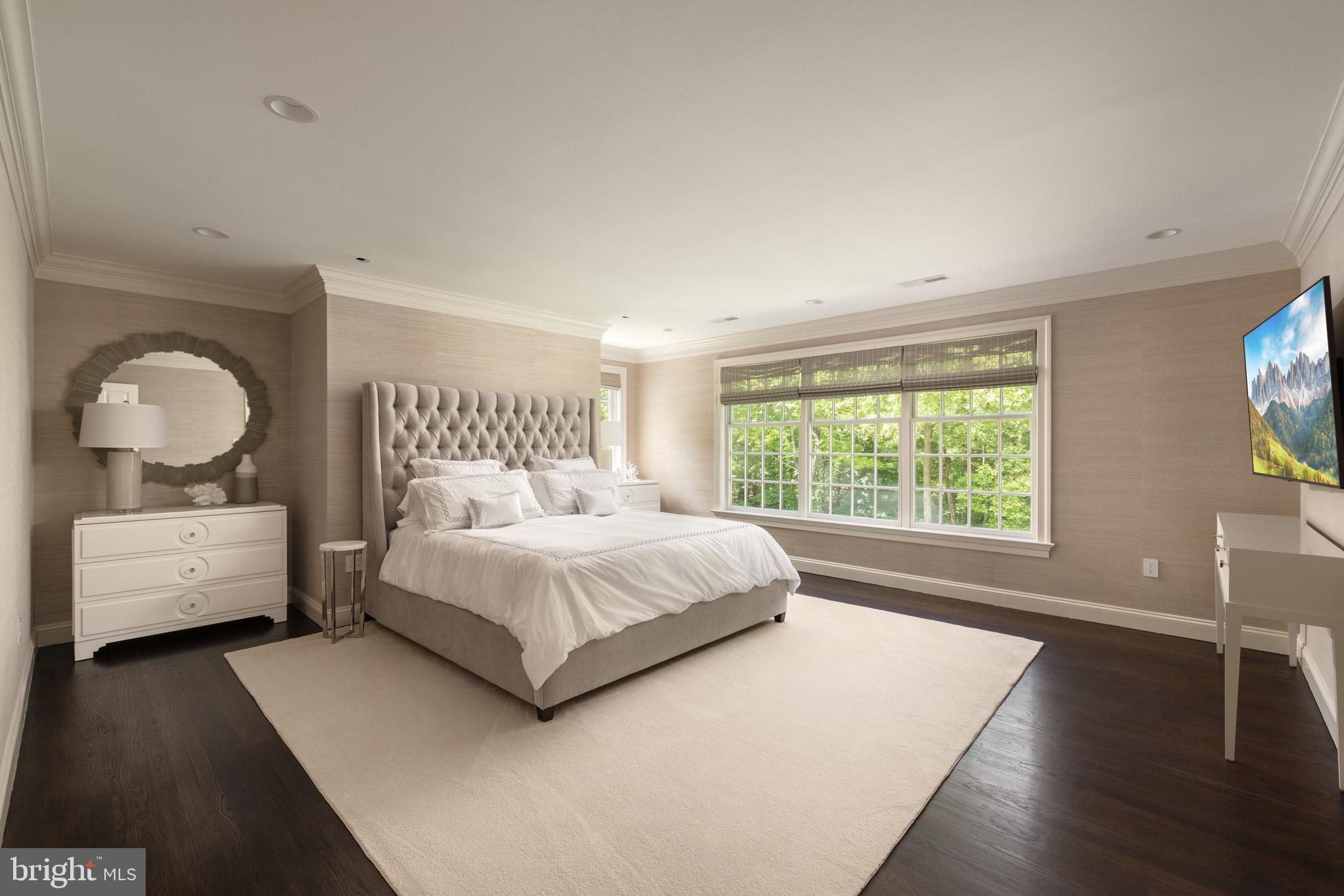 POTOMAC OUTSIDE - Residential