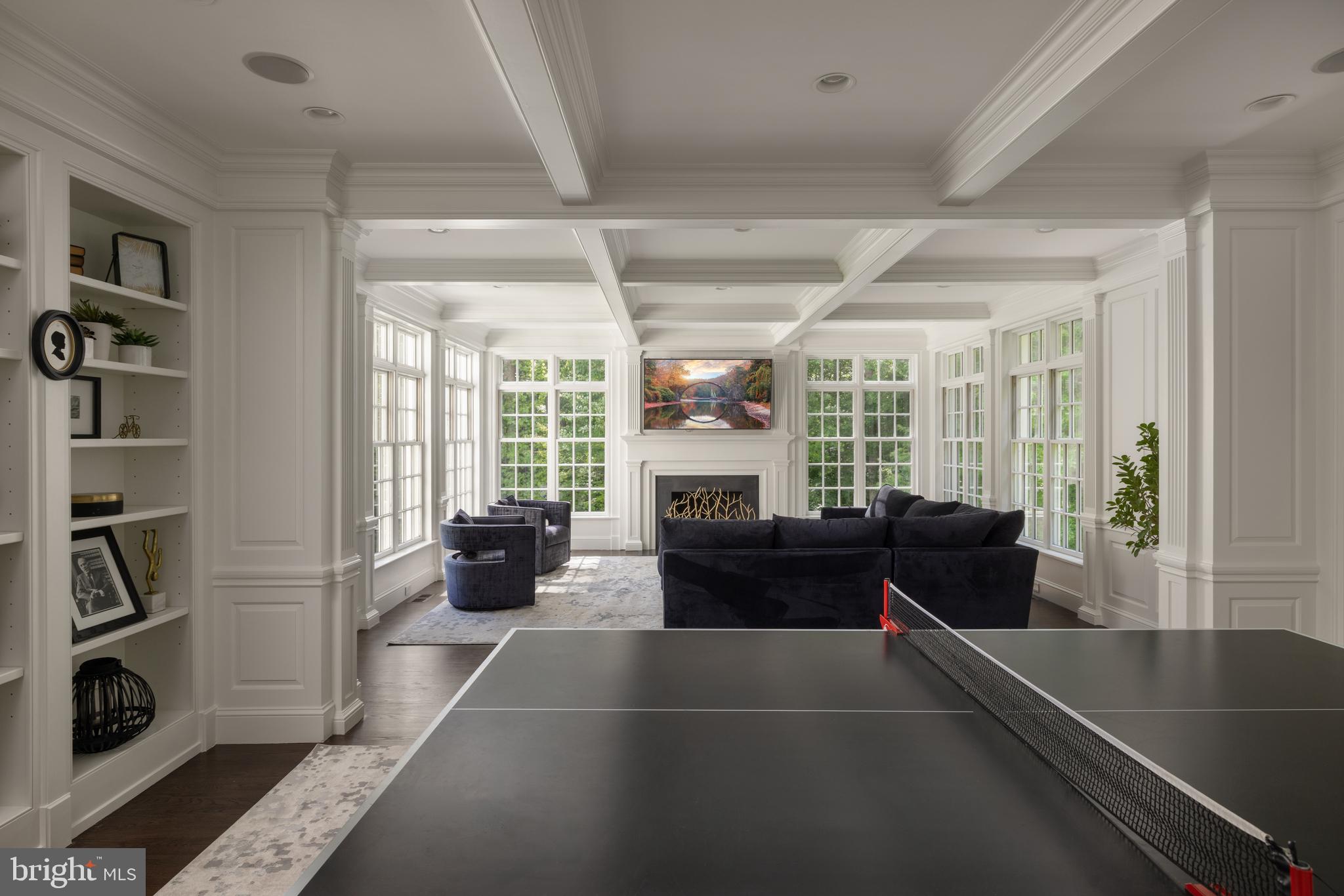 POTOMAC OUTSIDE - Residential