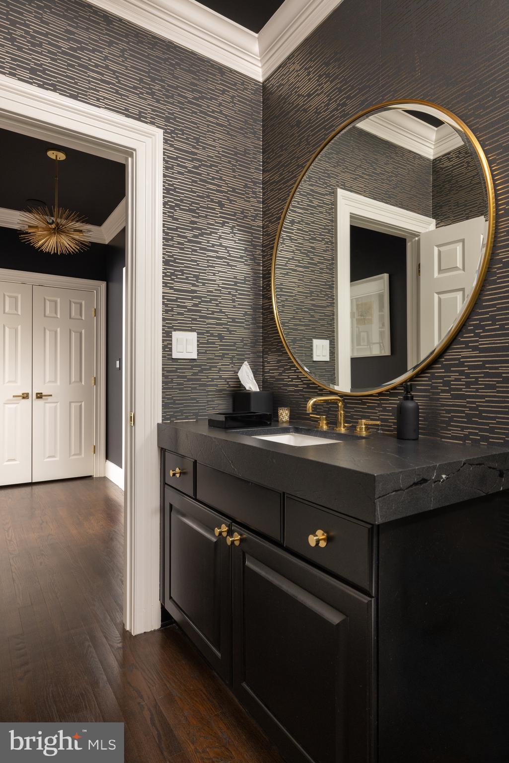 POTOMAC OUTSIDE - Residential