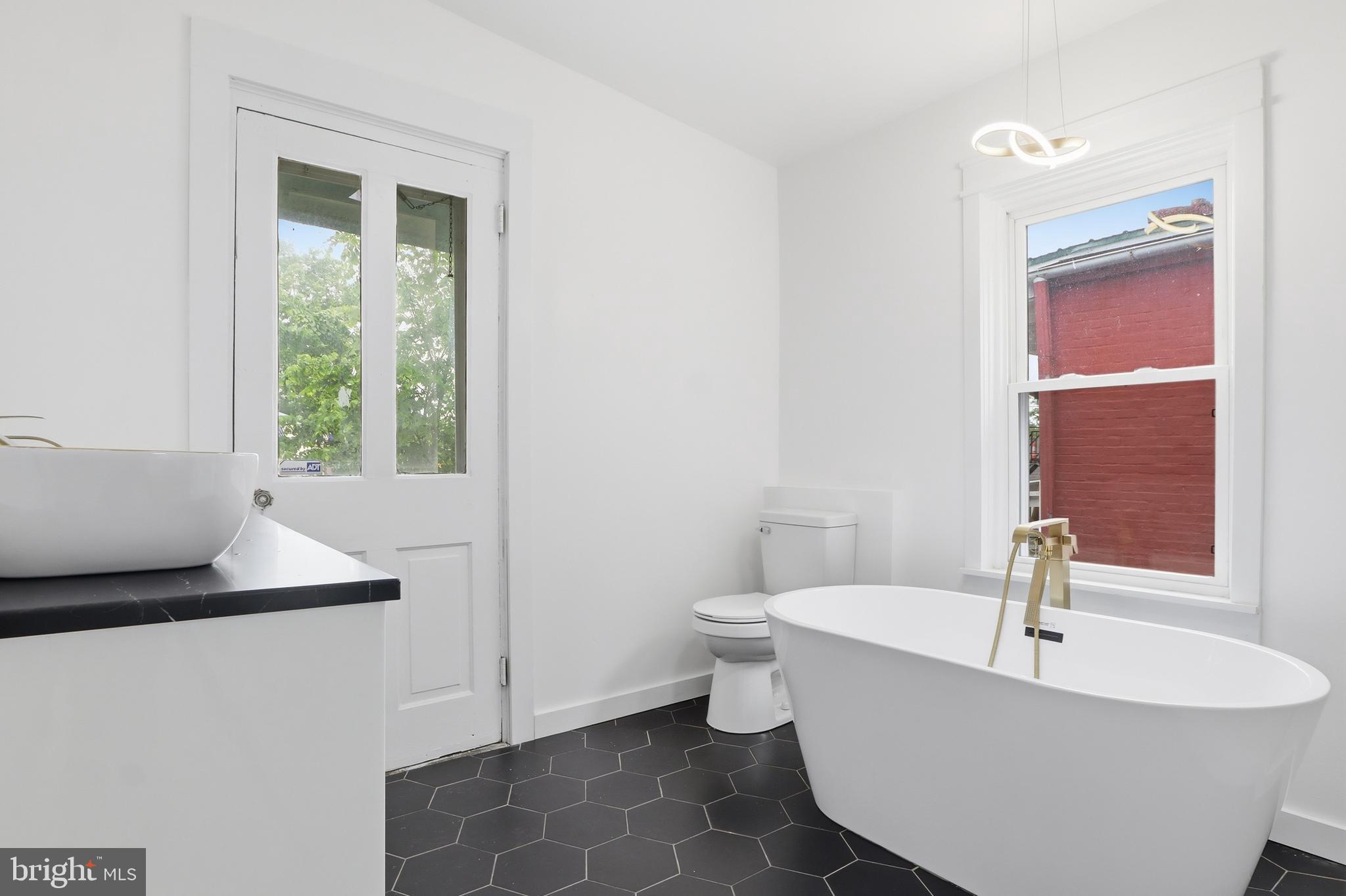 SOUTH WEST LANCASTER - Residential