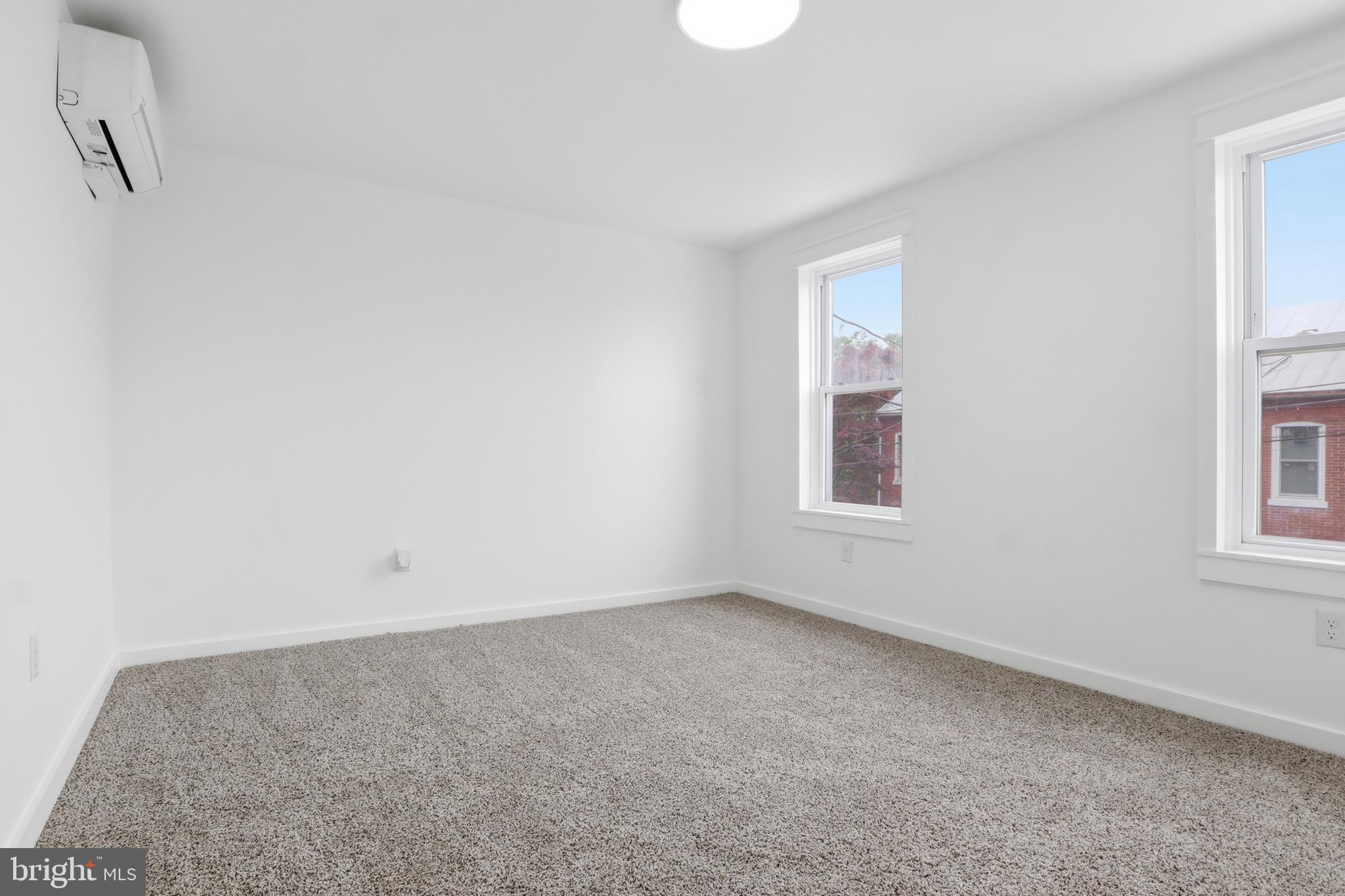 SOUTH WEST LANCASTER - Residential