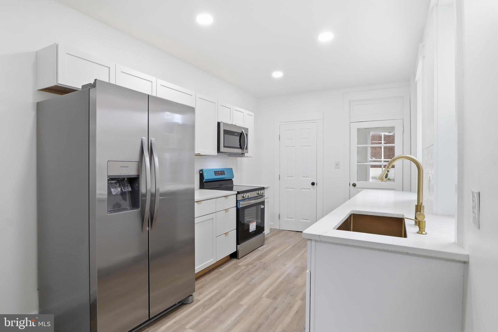 SOUTH WEST LANCASTER - Residential