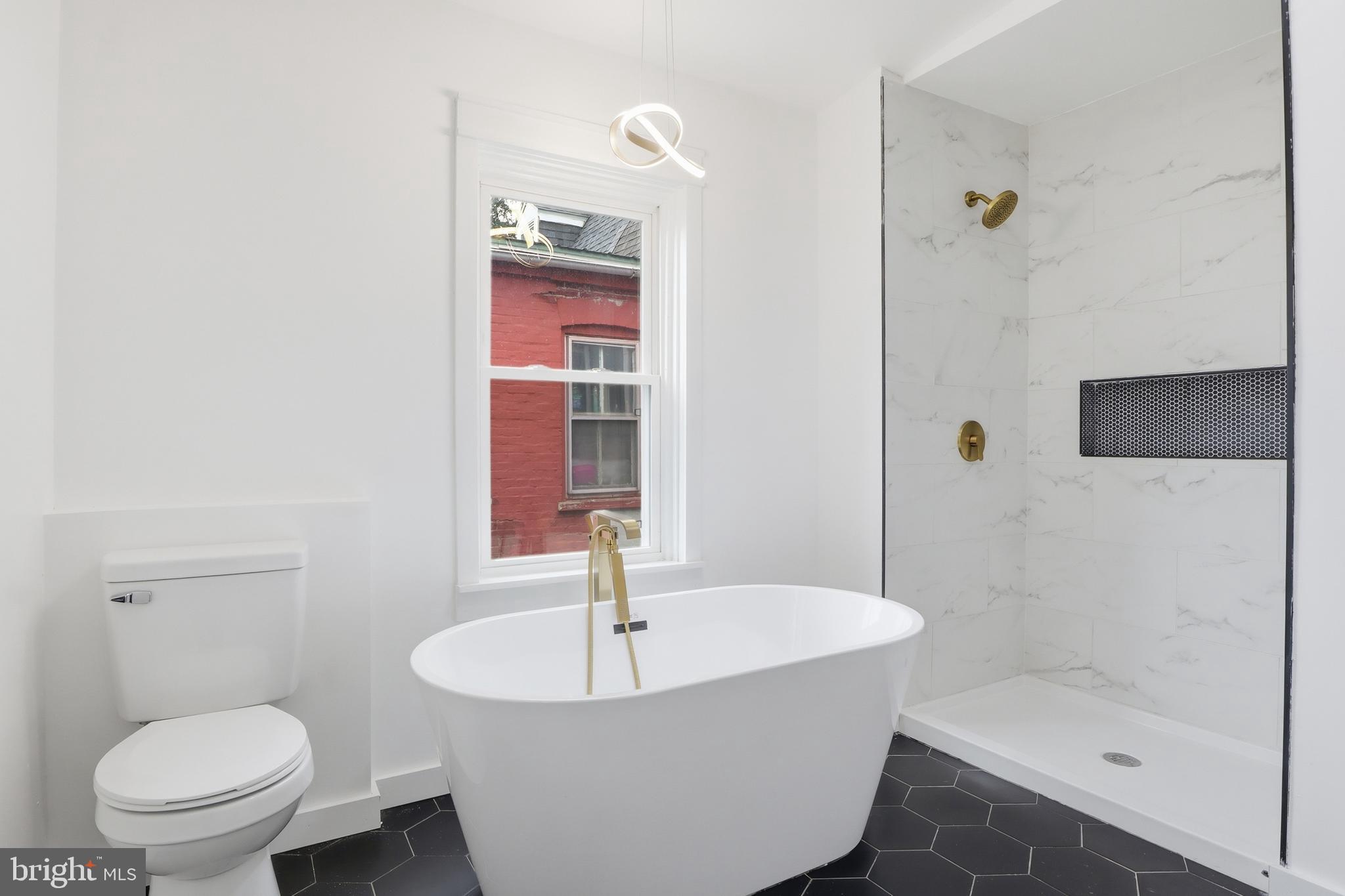 SOUTH WEST LANCASTER - Residential
